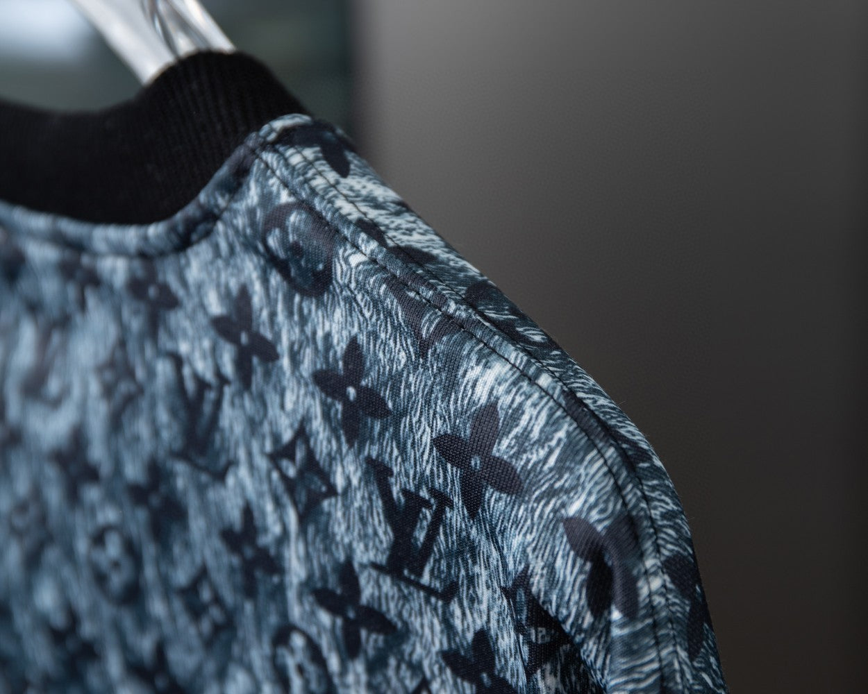 Louis Vuitton Sweatshirt