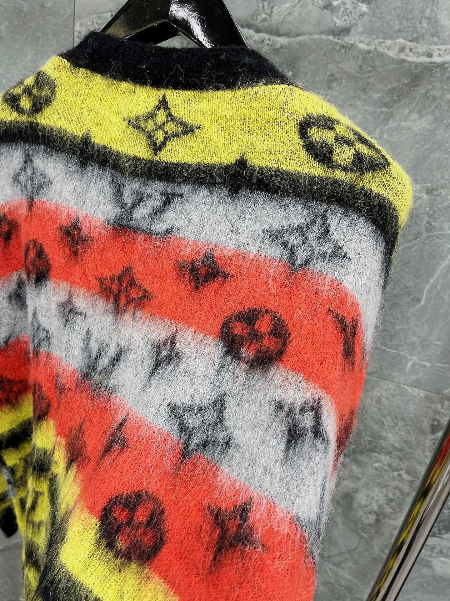 Louis Vuitton Cardigan