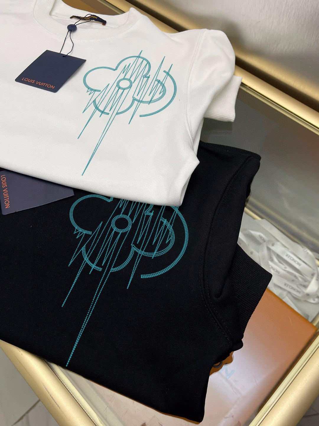 Louis Vuitton Sweatshirt