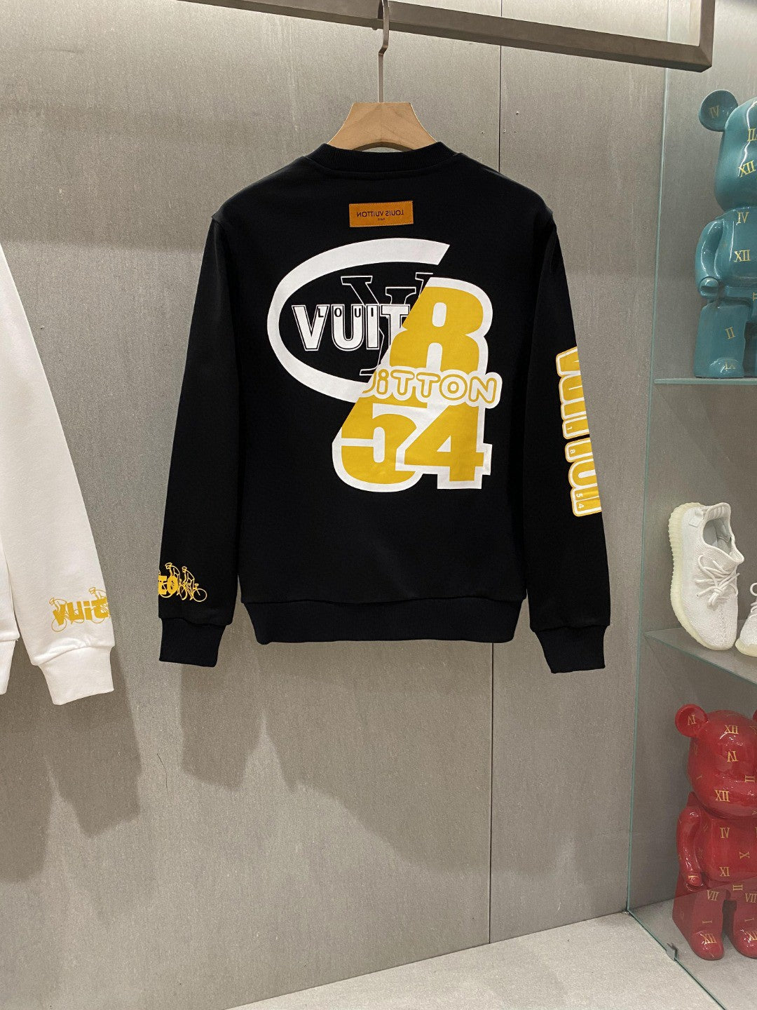Louis Vuitton Sweatshirt