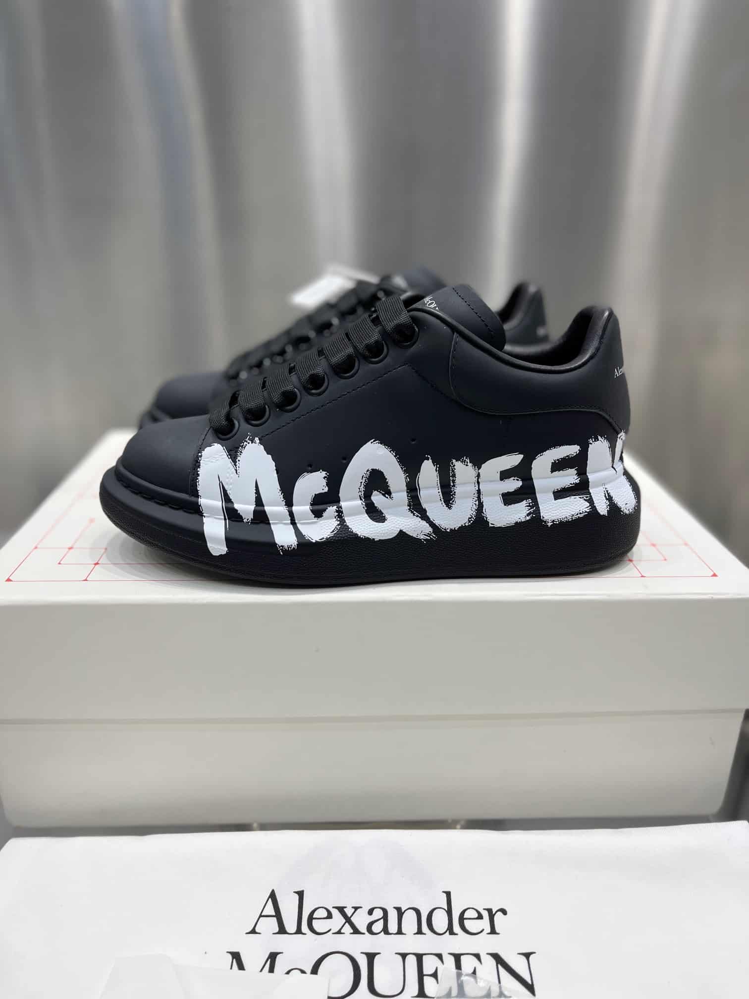 ALEXANDER MCQUEEN SNEAKER   AM26