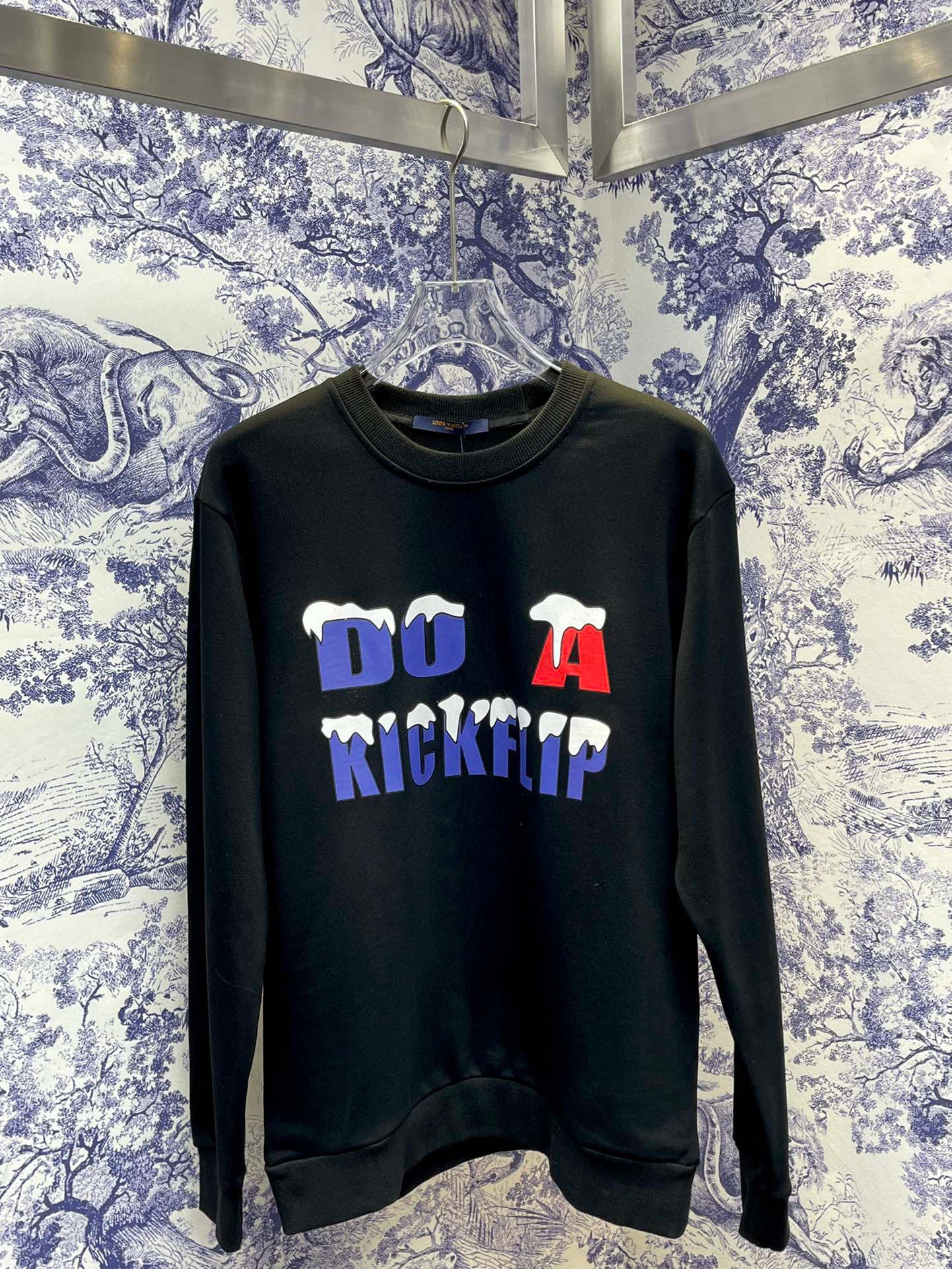 Louis Vuitton Sweatshirt