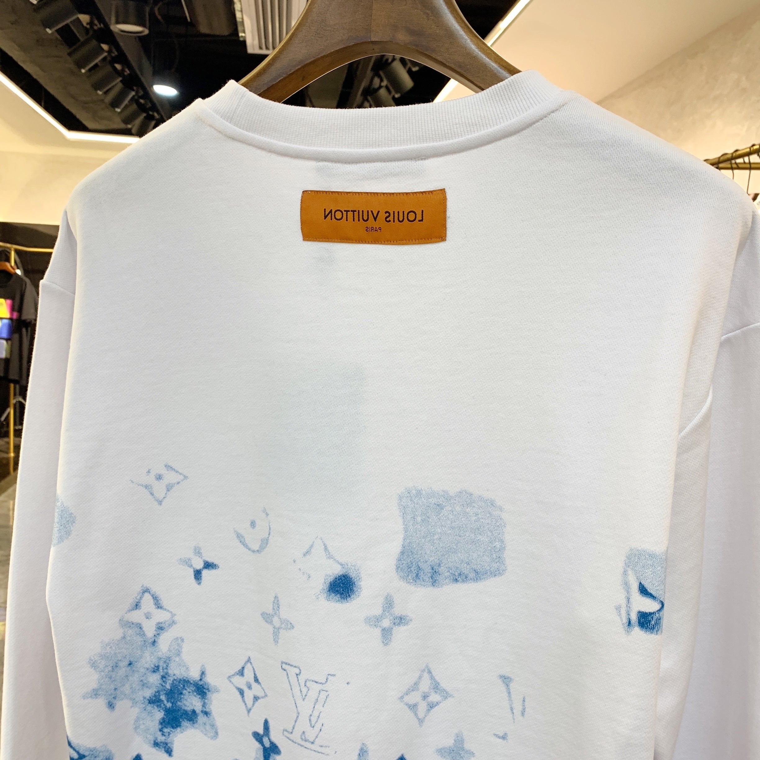 Louis Vuitton Sweatshirt