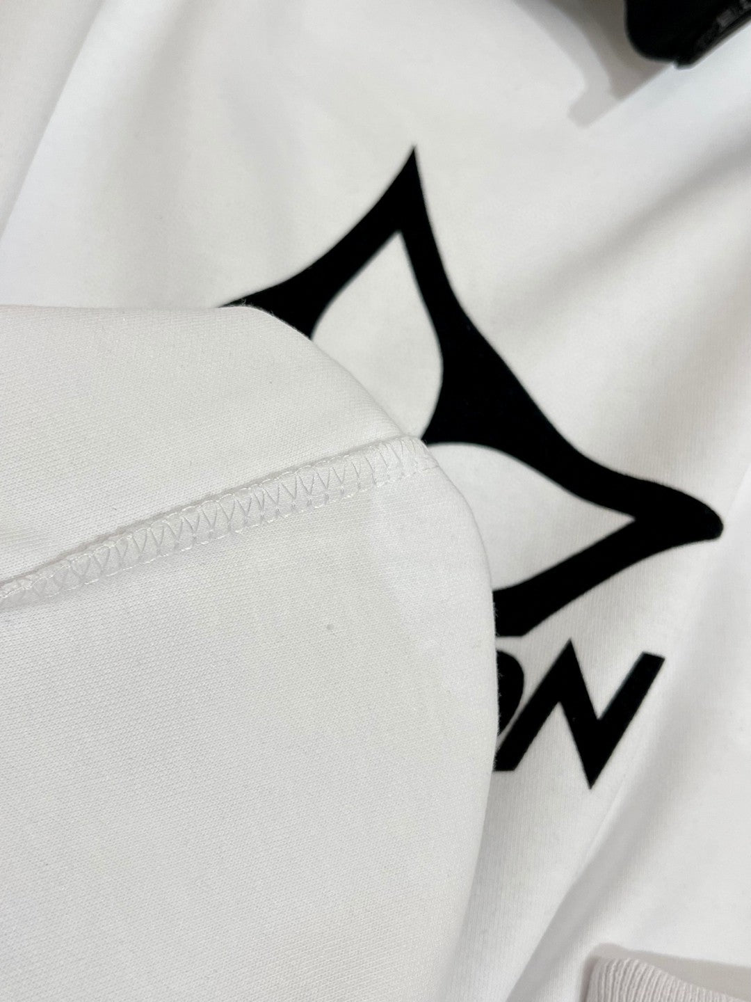 Louis Vuitton Sweatshirt