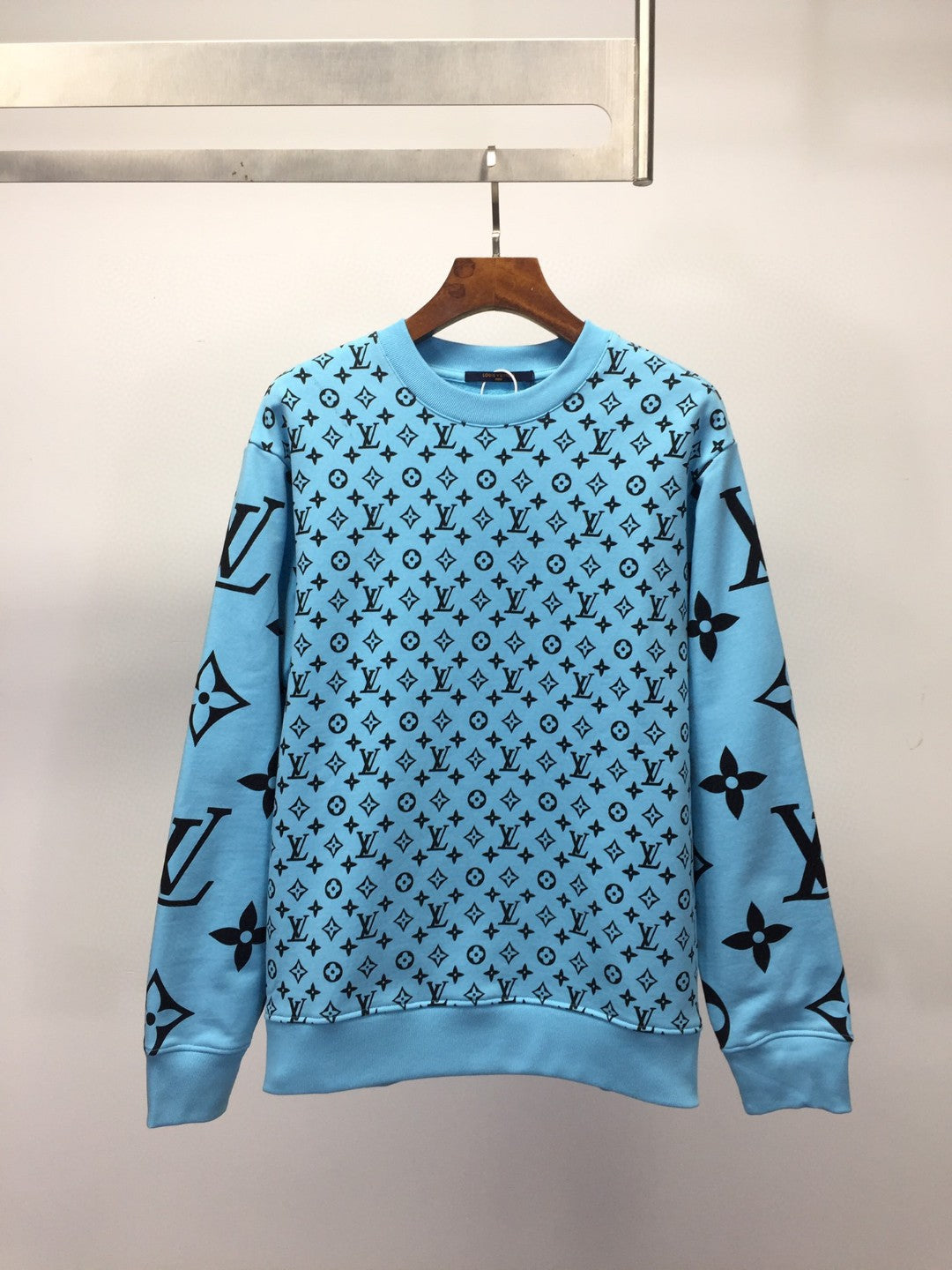 Louis Vuitton Sweatshirt