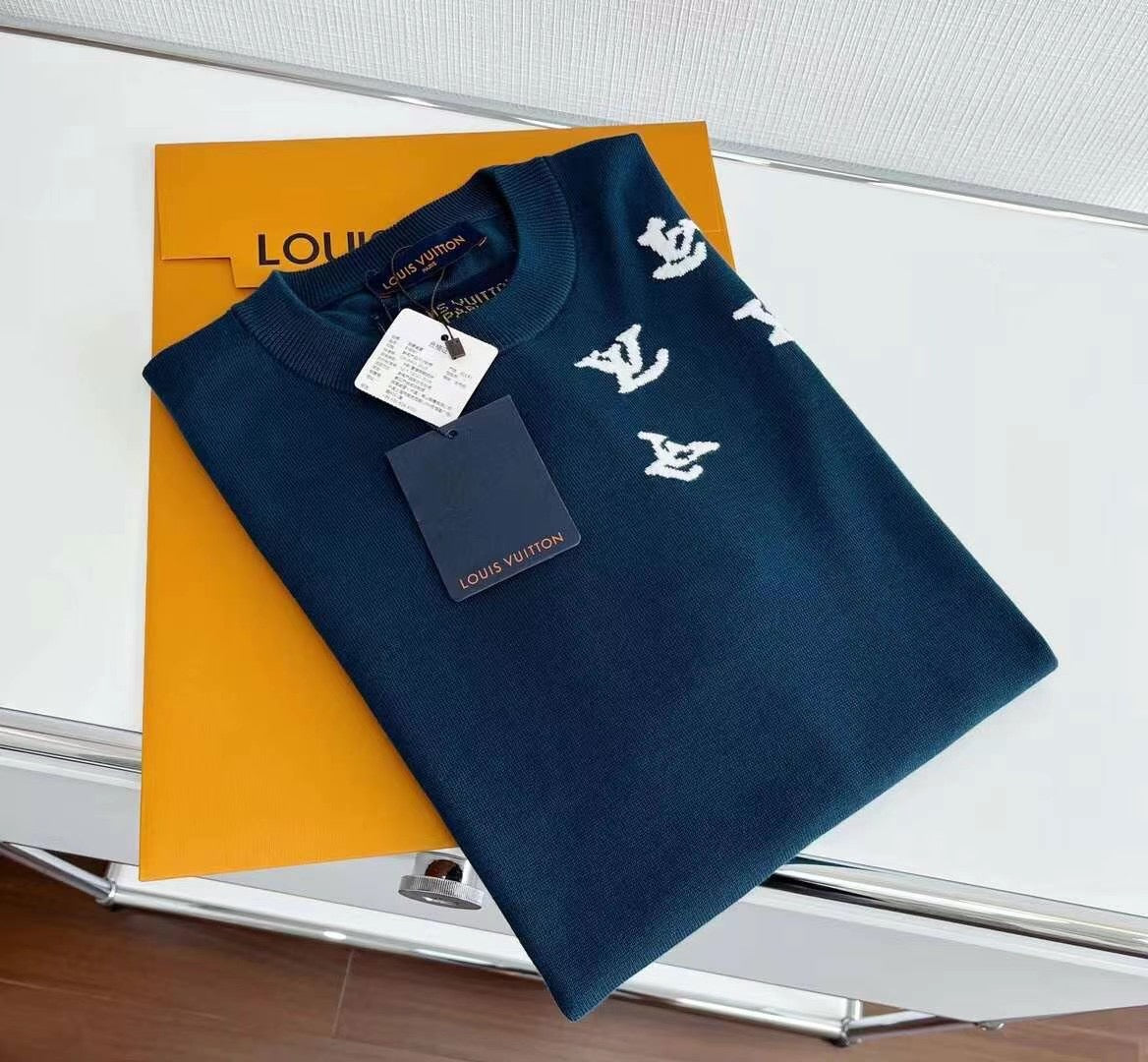 Louis Vuitton T-shirt