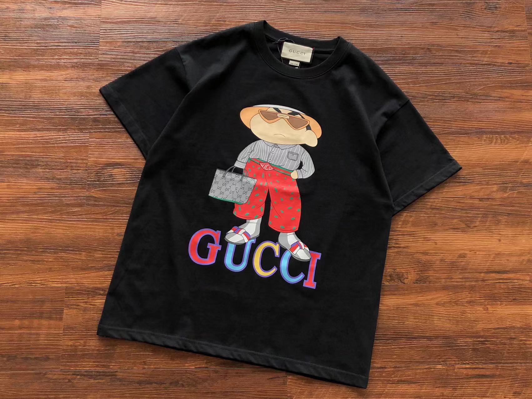 Gucci T-shirt