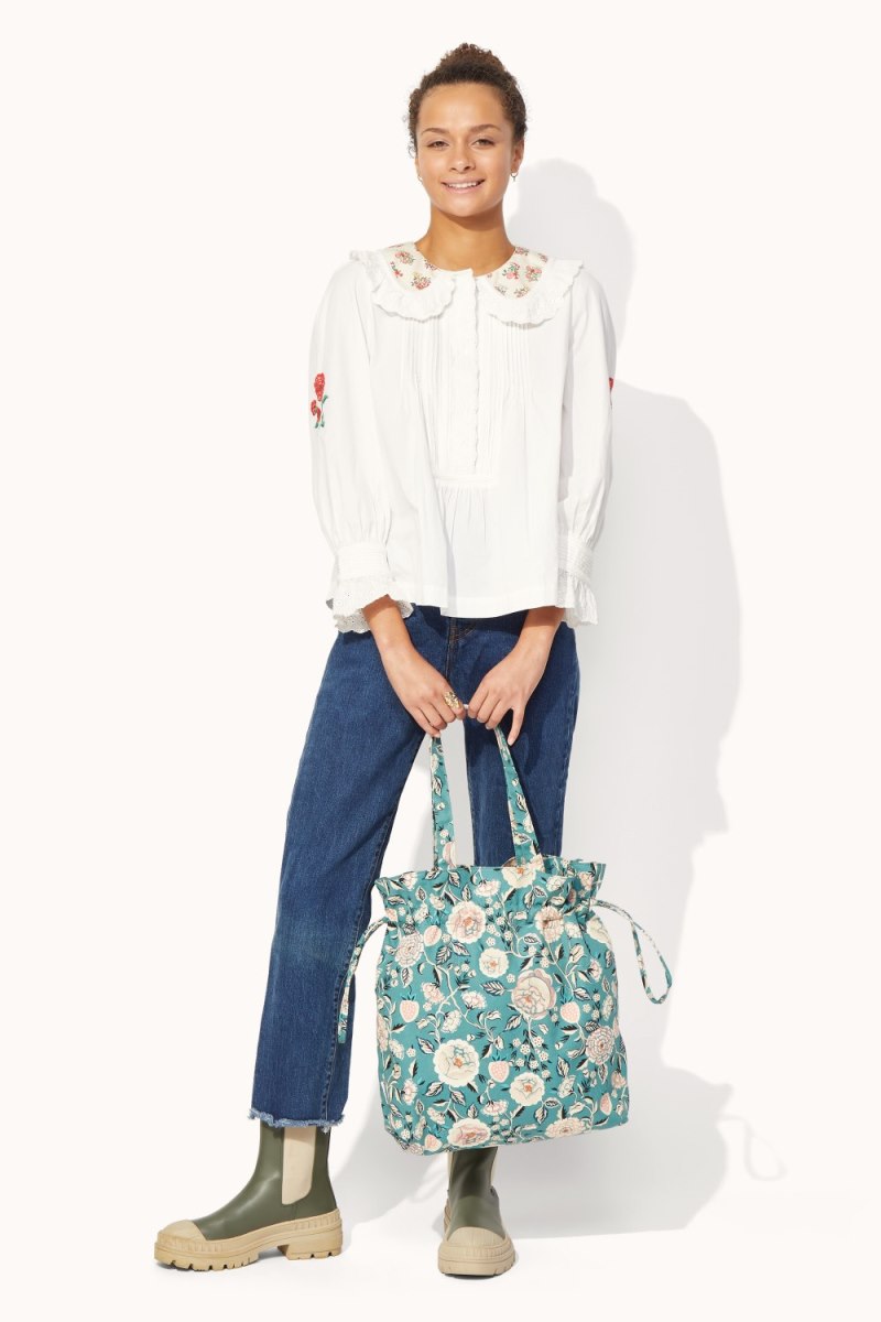 Strawberry Garden Hitch Tote