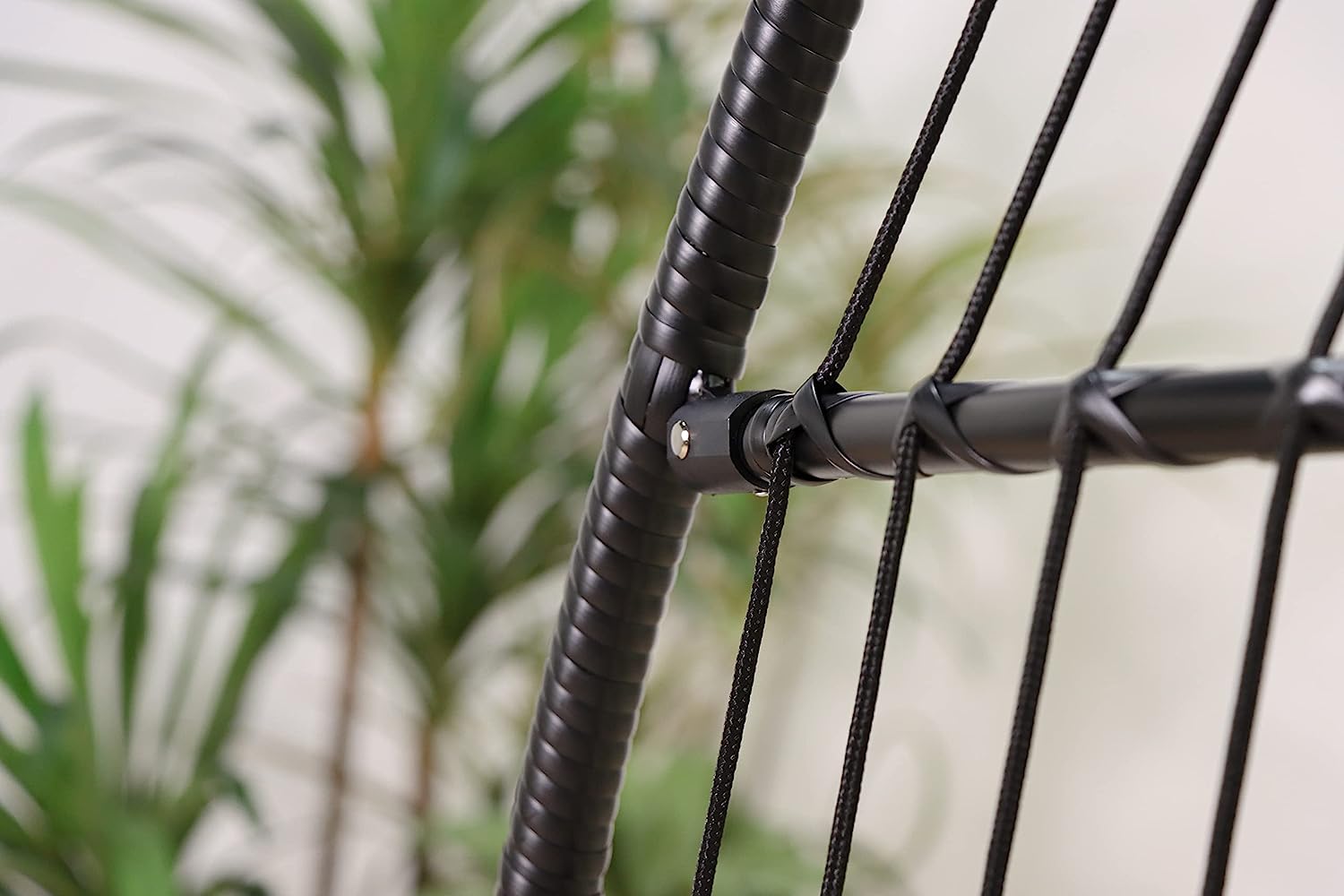 Avenlur Outdoor Patio Hanging Chair - Hammock Swing Egg Chair with Stand, Indoor/Outdoor Hanging Chair for Patio Bedroom Balcony (Black)