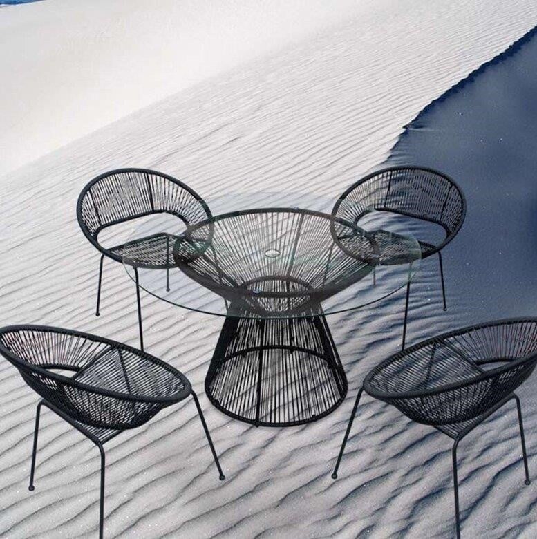 Ehrlich Round 4 - Person 48'' Long Dining Set