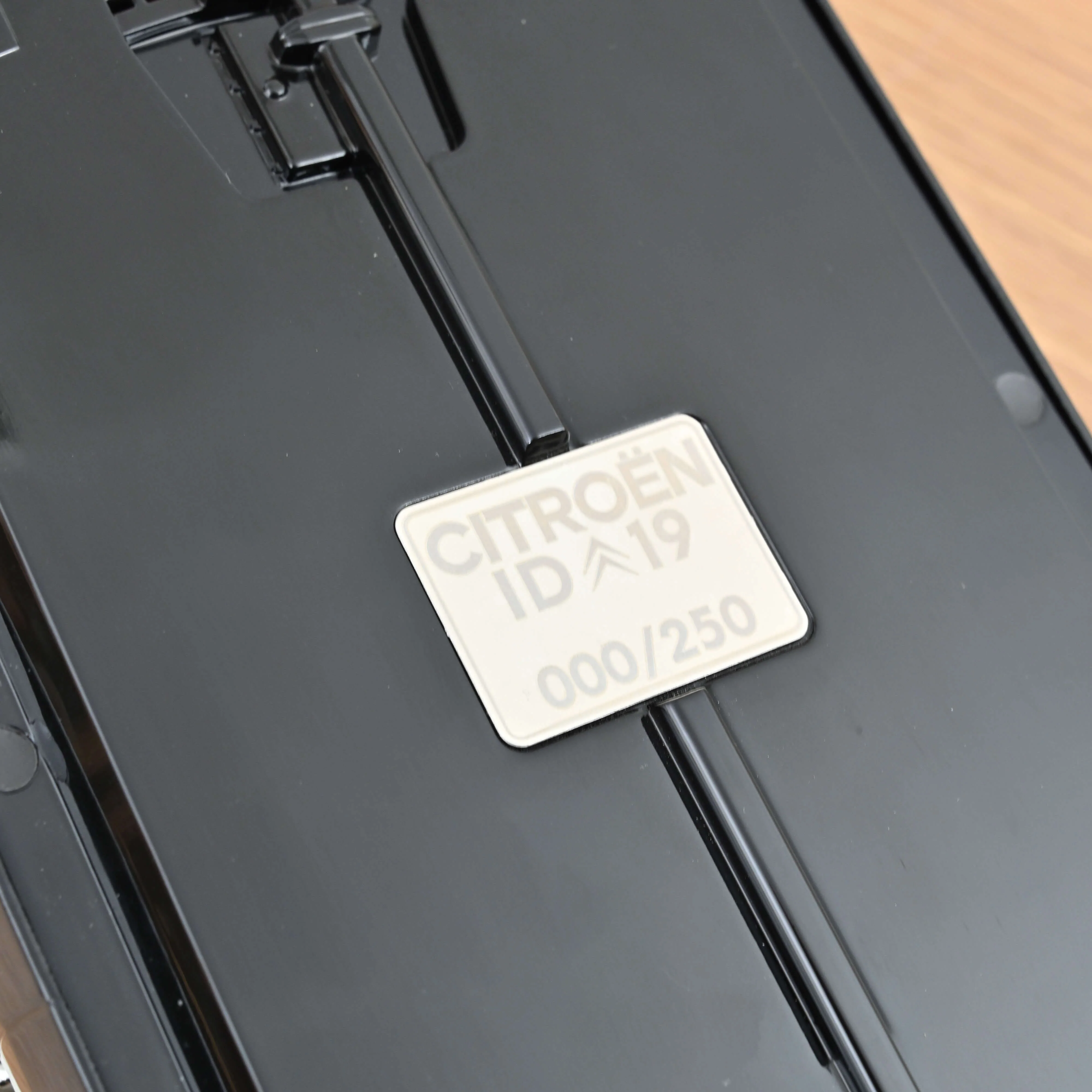 Citroën DS 19 1962 Noir De Gaulle 1/12- 250pcs