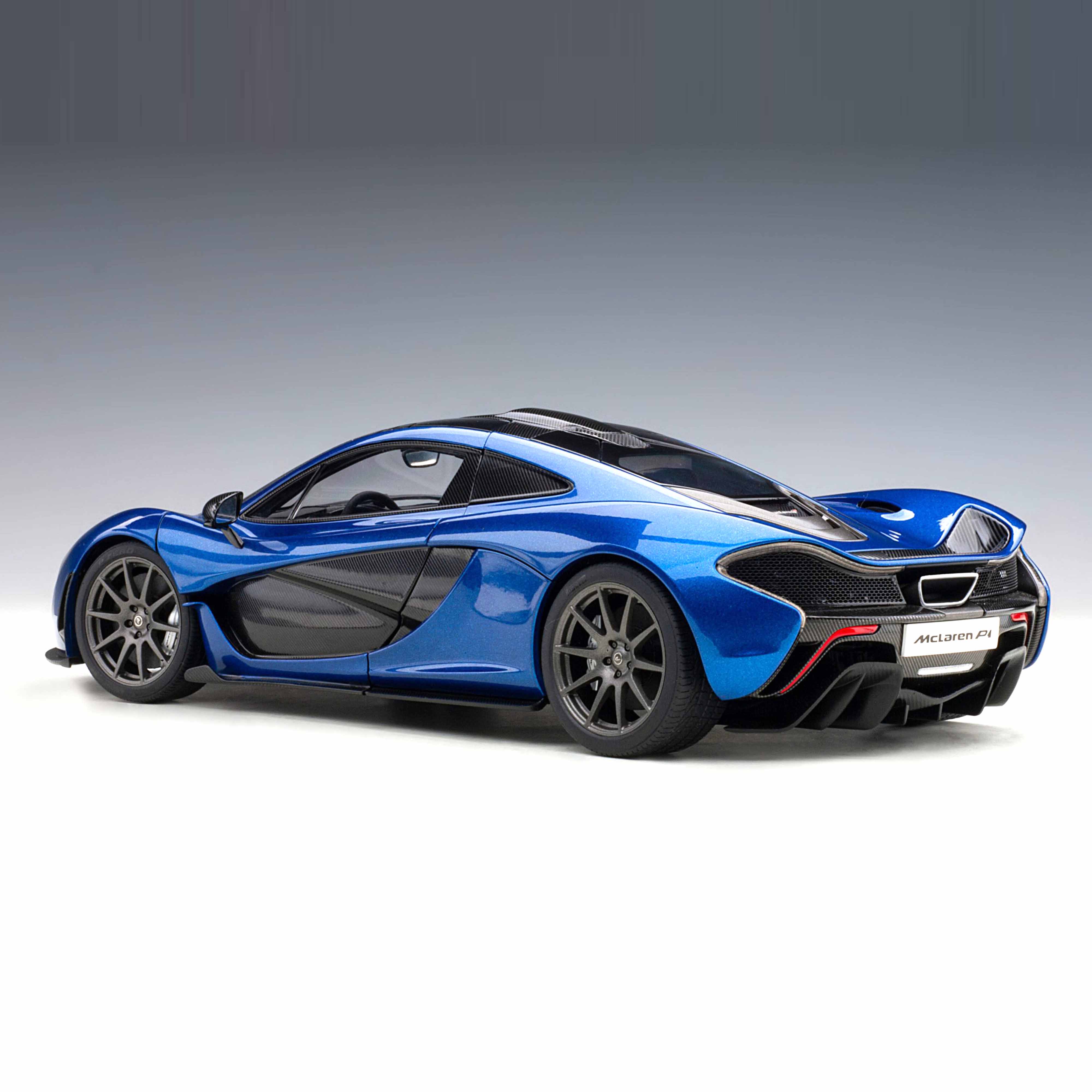 McLaren P1 2013 Bleu Azur 1/18
