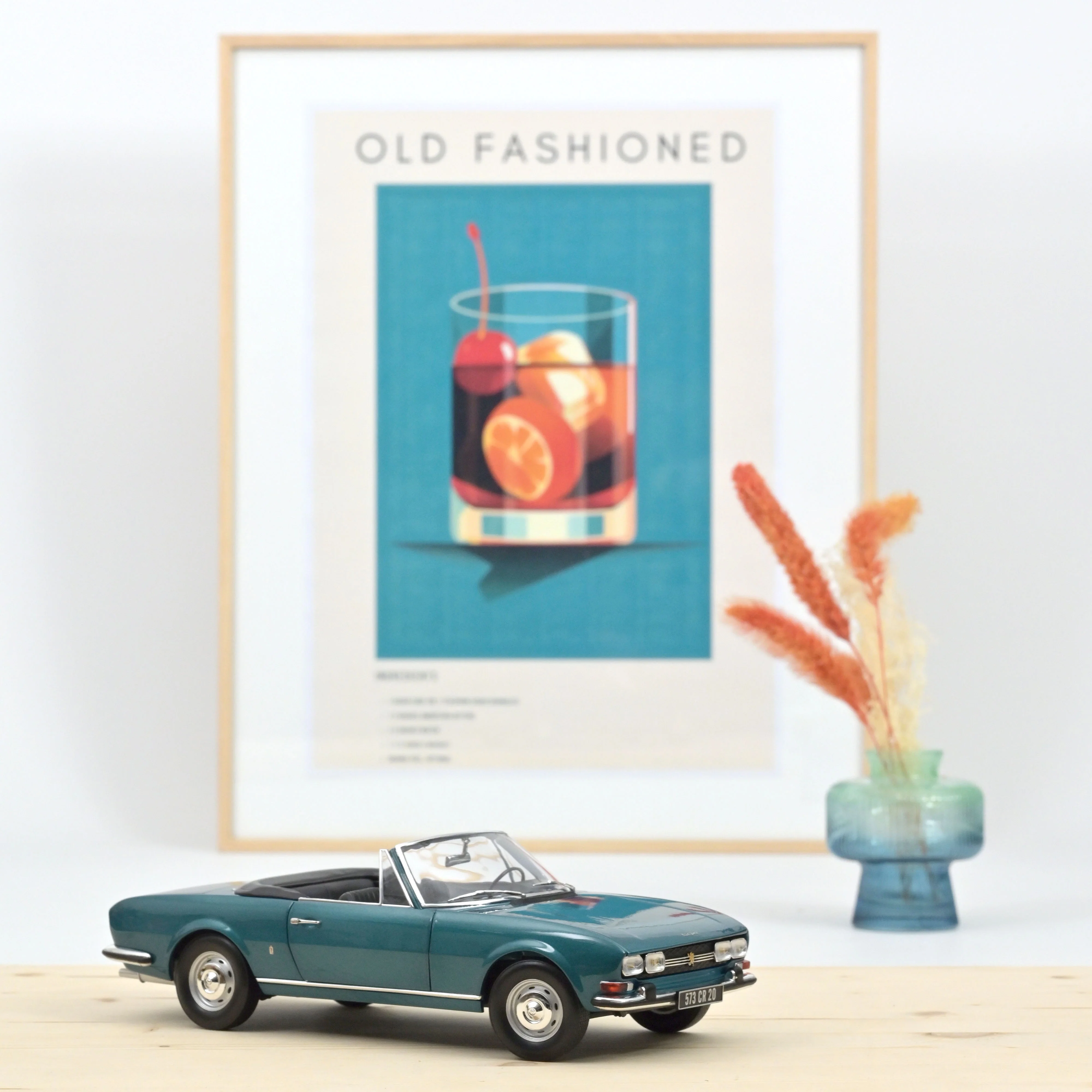 Peugeot 504 Cabriolet 1969 Bleu Métallique 1/18 - 250pcs