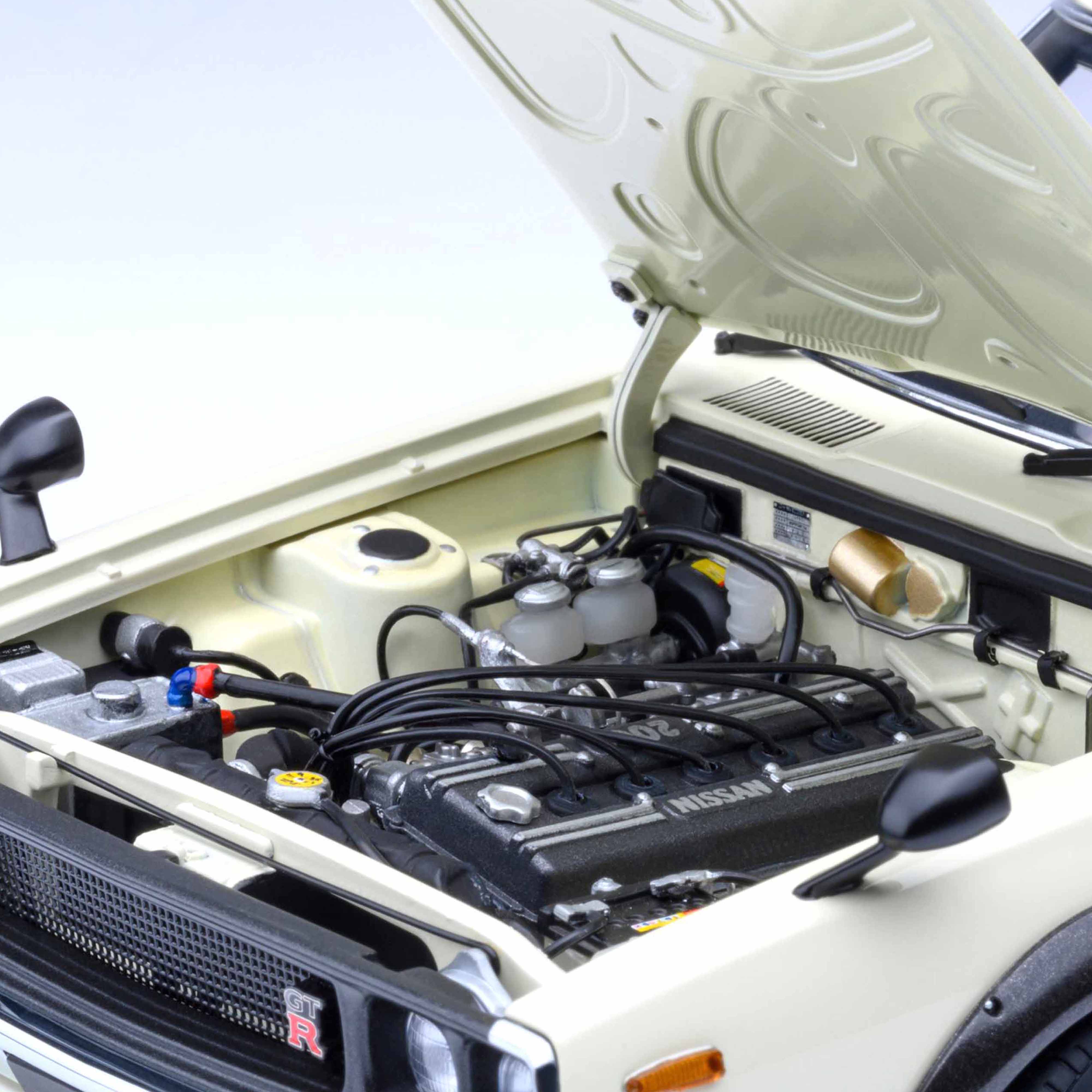 Nissan Skyline 2000 GT-R (KPGC110) Blanc 1/18