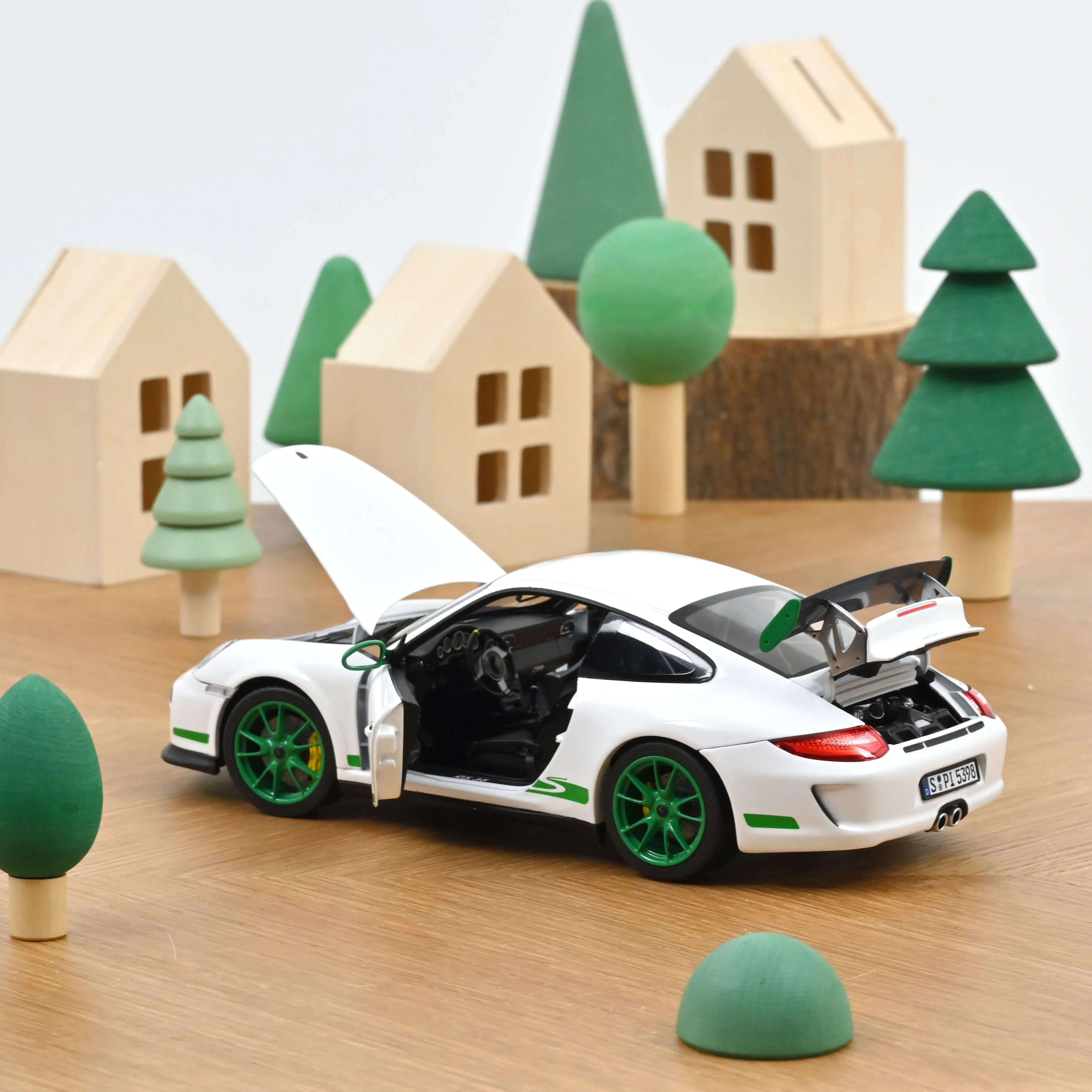 Porsche 911 GT3 RS 2009 Blanc et Vert Python 1/18 - 300pcs