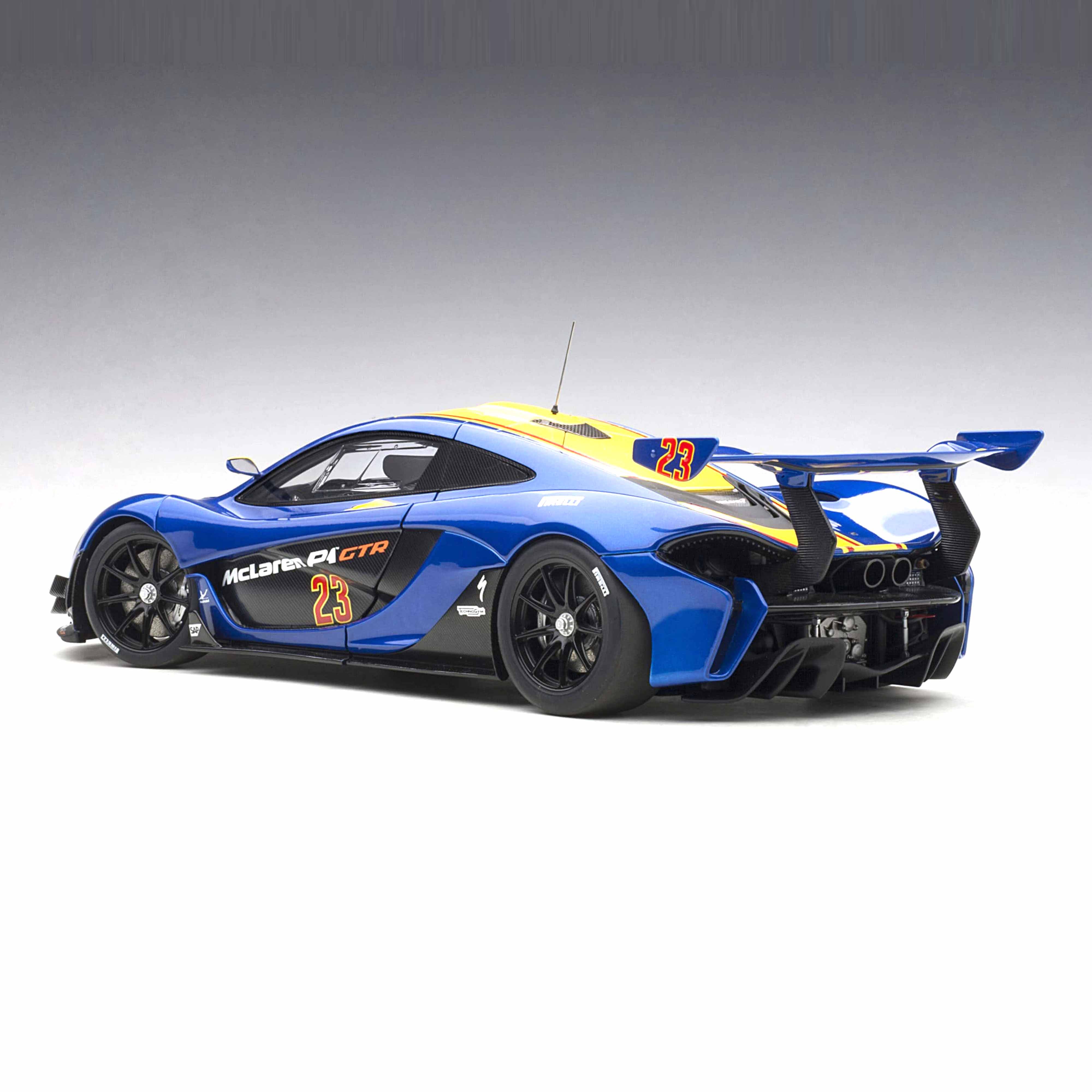 McLaren P1 GTR Bleu Métallique 1/18