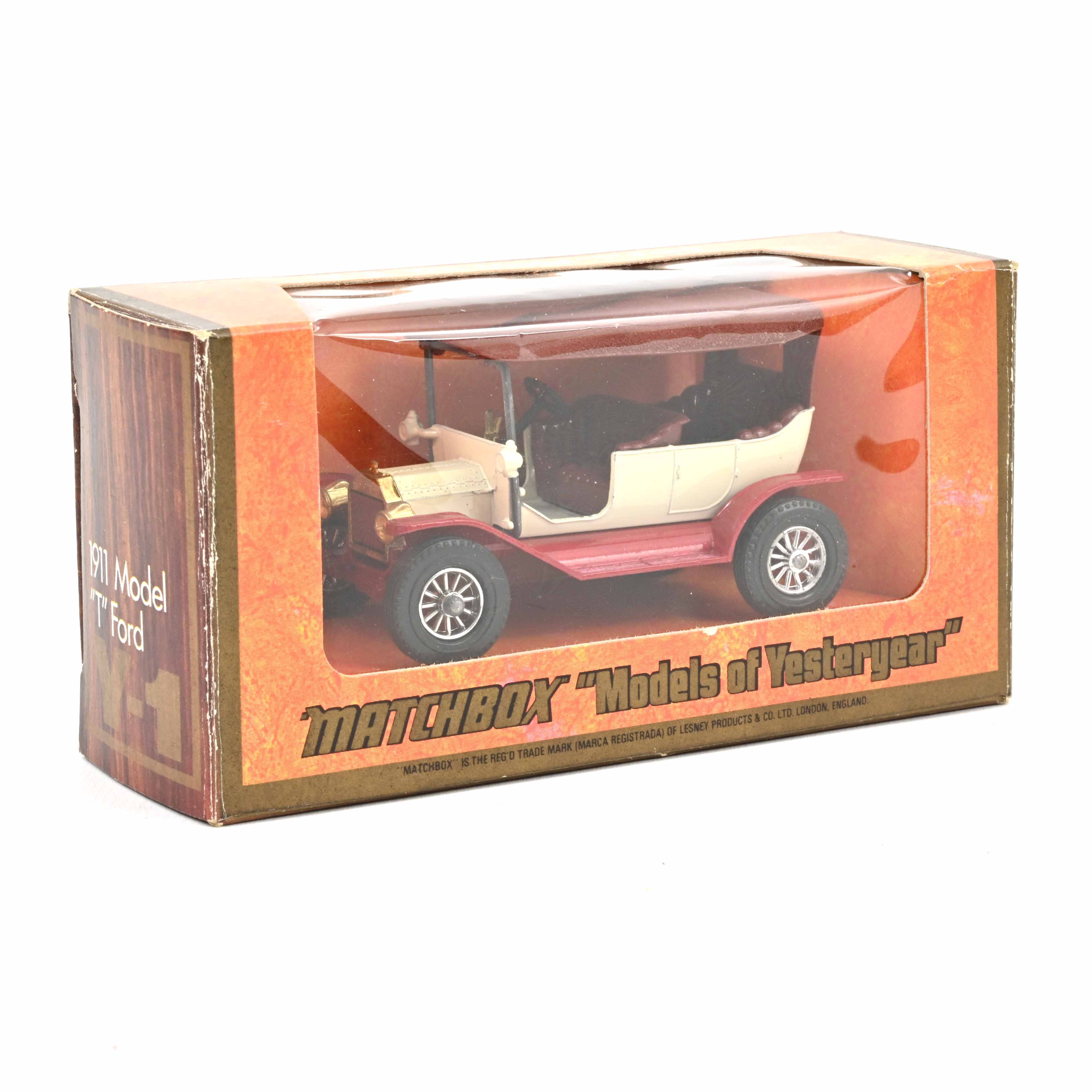 Ford modèle « T » 1911 rouge/blanc 1/42