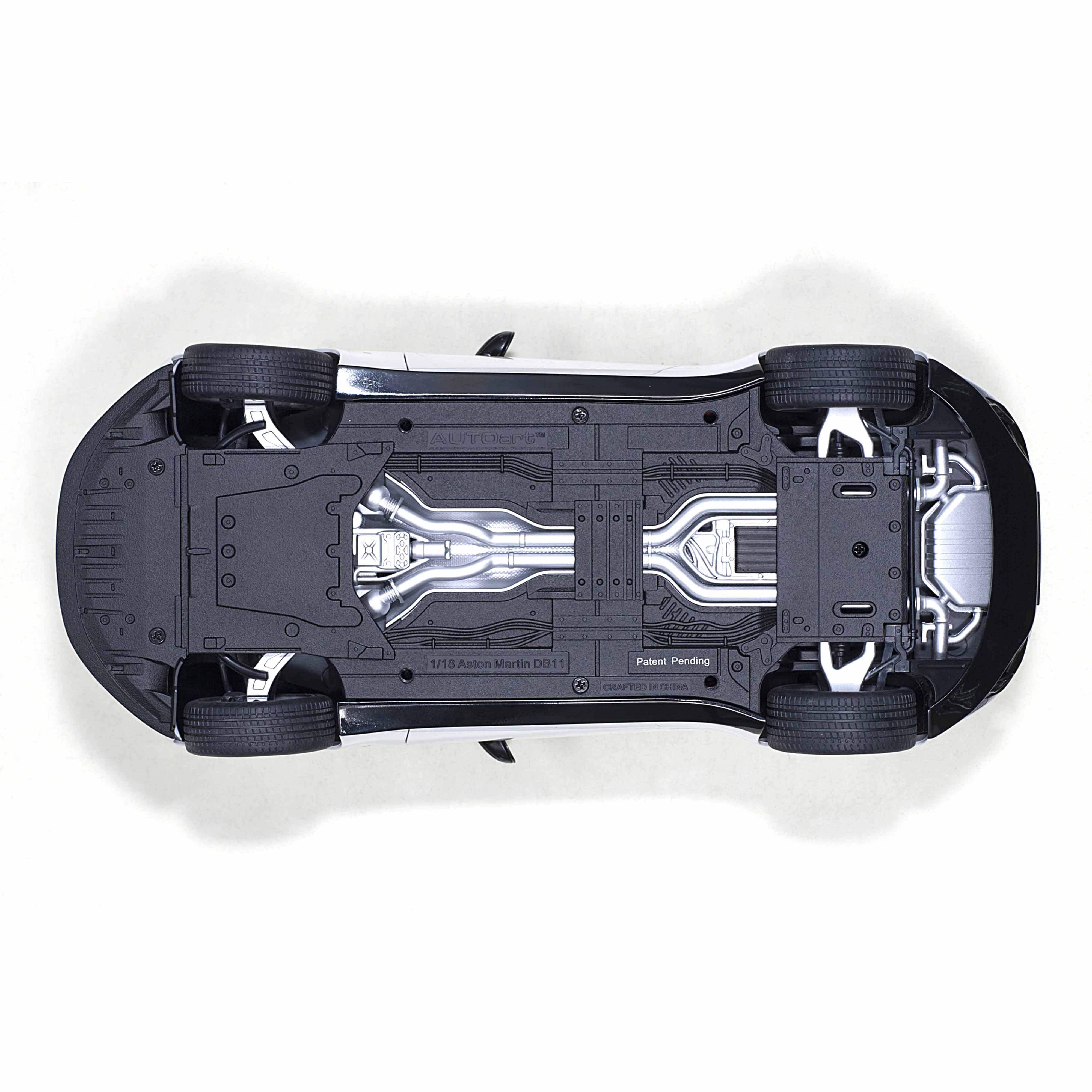 Aston Martin DB11 Givre du matin Blanc 1/18