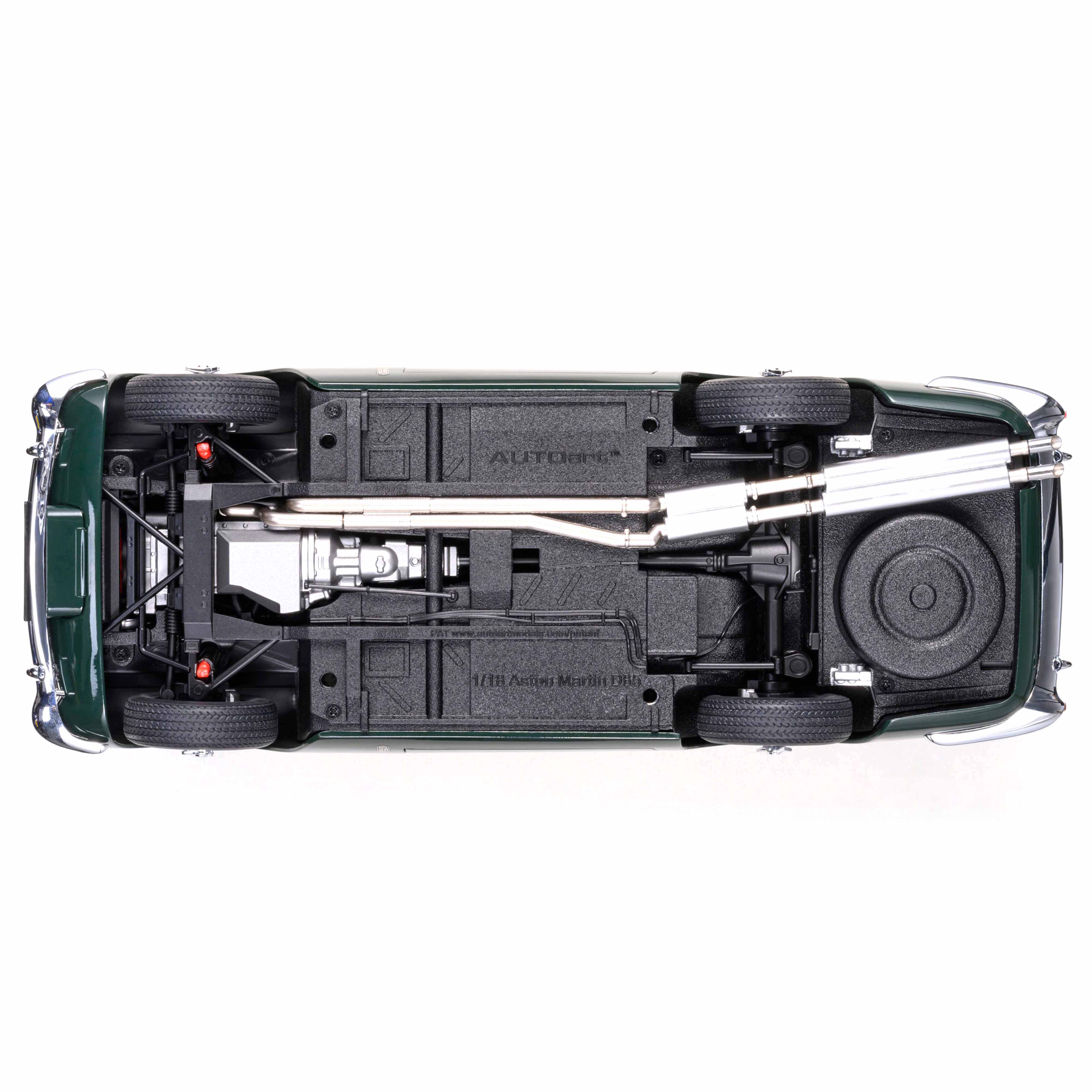 Aston Martin DB5 Vert de course britannique 1/18