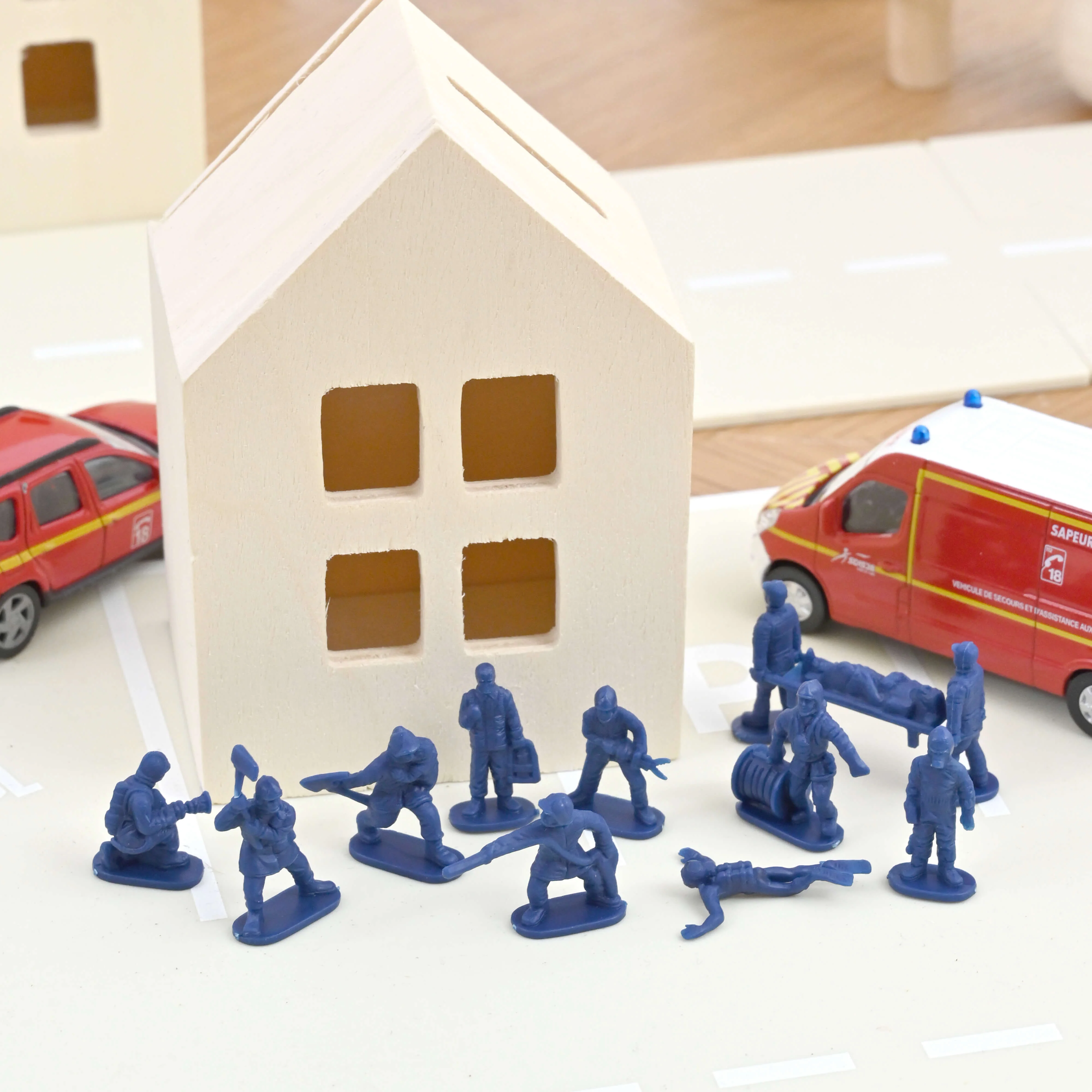 Pompiers et figurines de ville 1/64 (36 pcs)