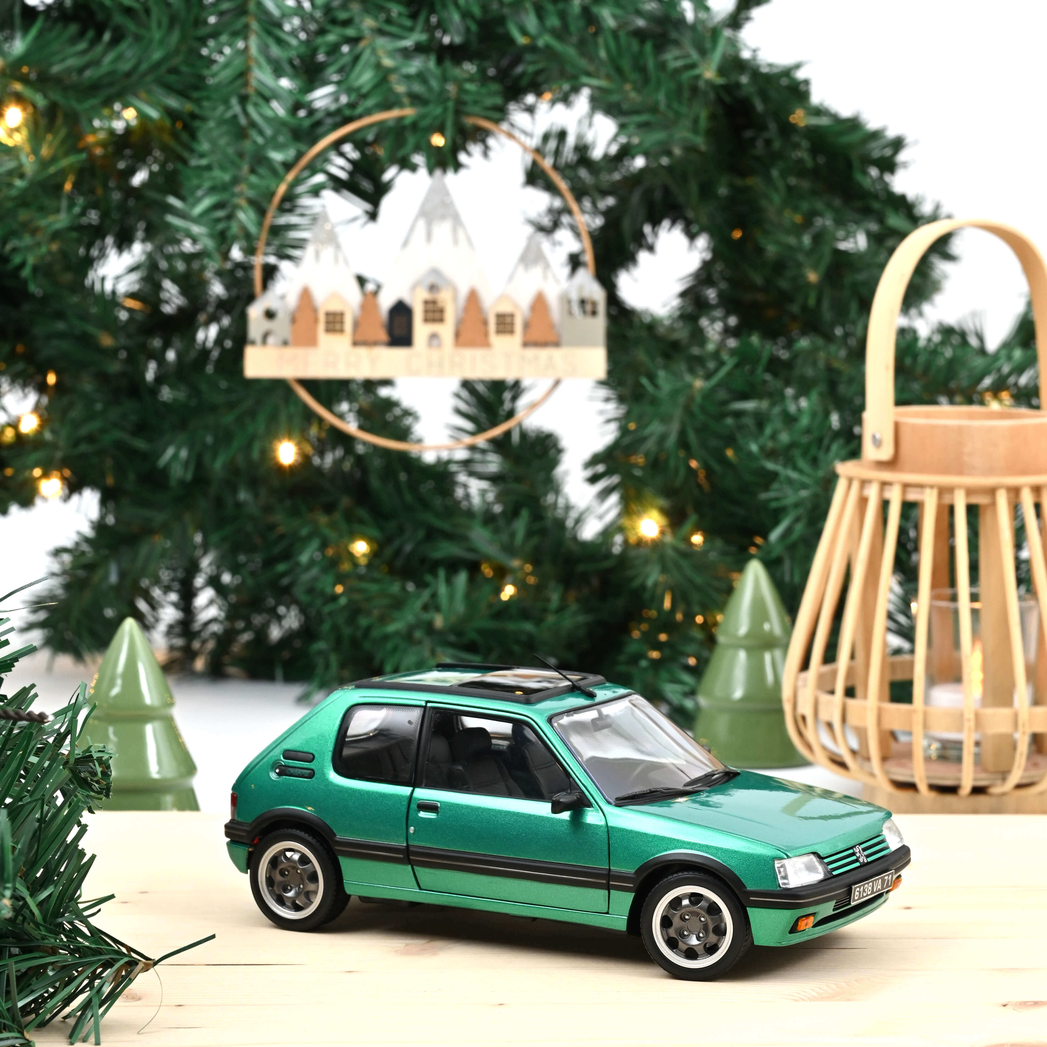 Peugeot 205 GTi Griffe avec toit vitré 1991 Vert 1/18