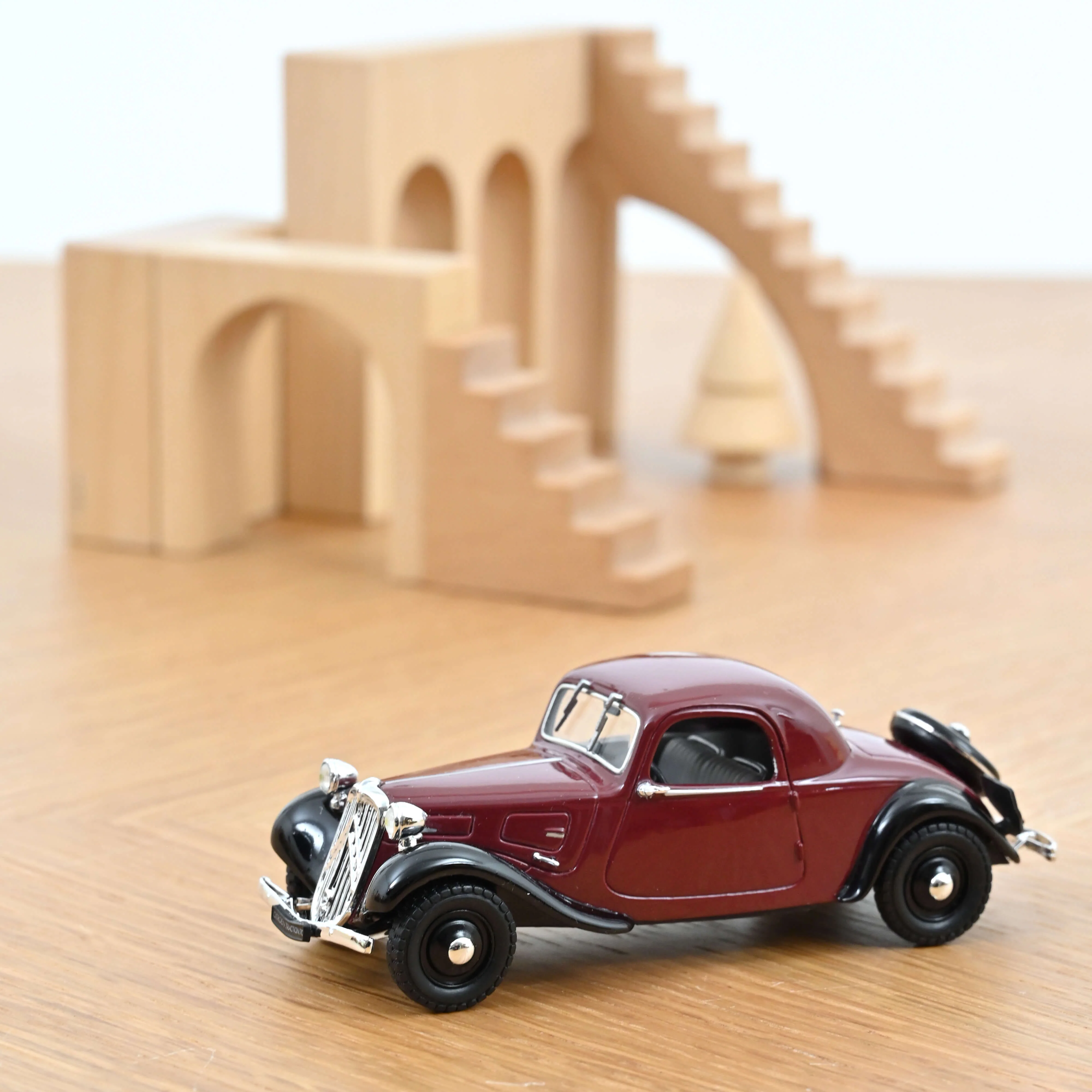 Citroën Traction 7C Faux Cabriolet 1937 Rouge Foncé 1/43