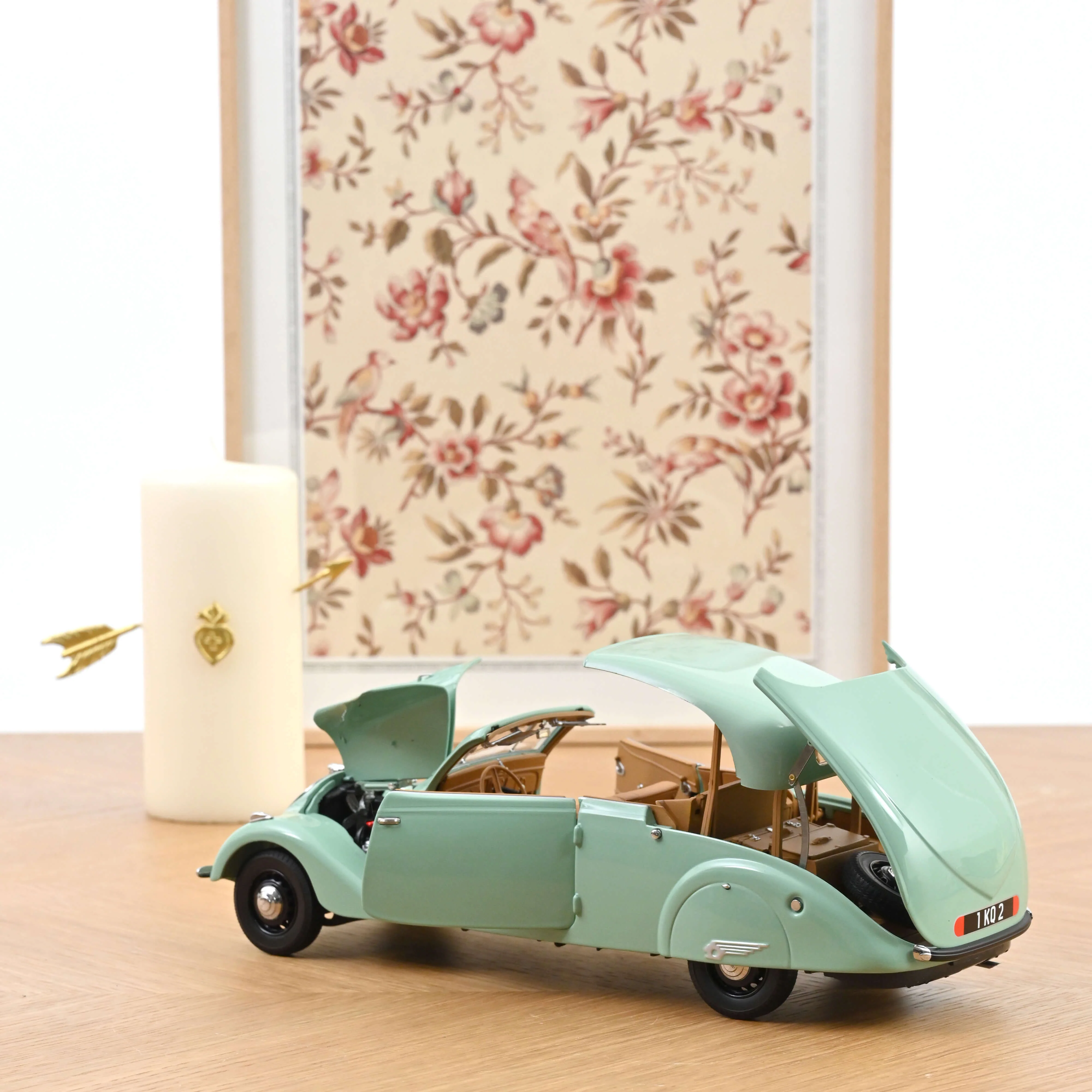 Peugeot 402 Eclipse 1937 Vert 1/18  - 200 pcs