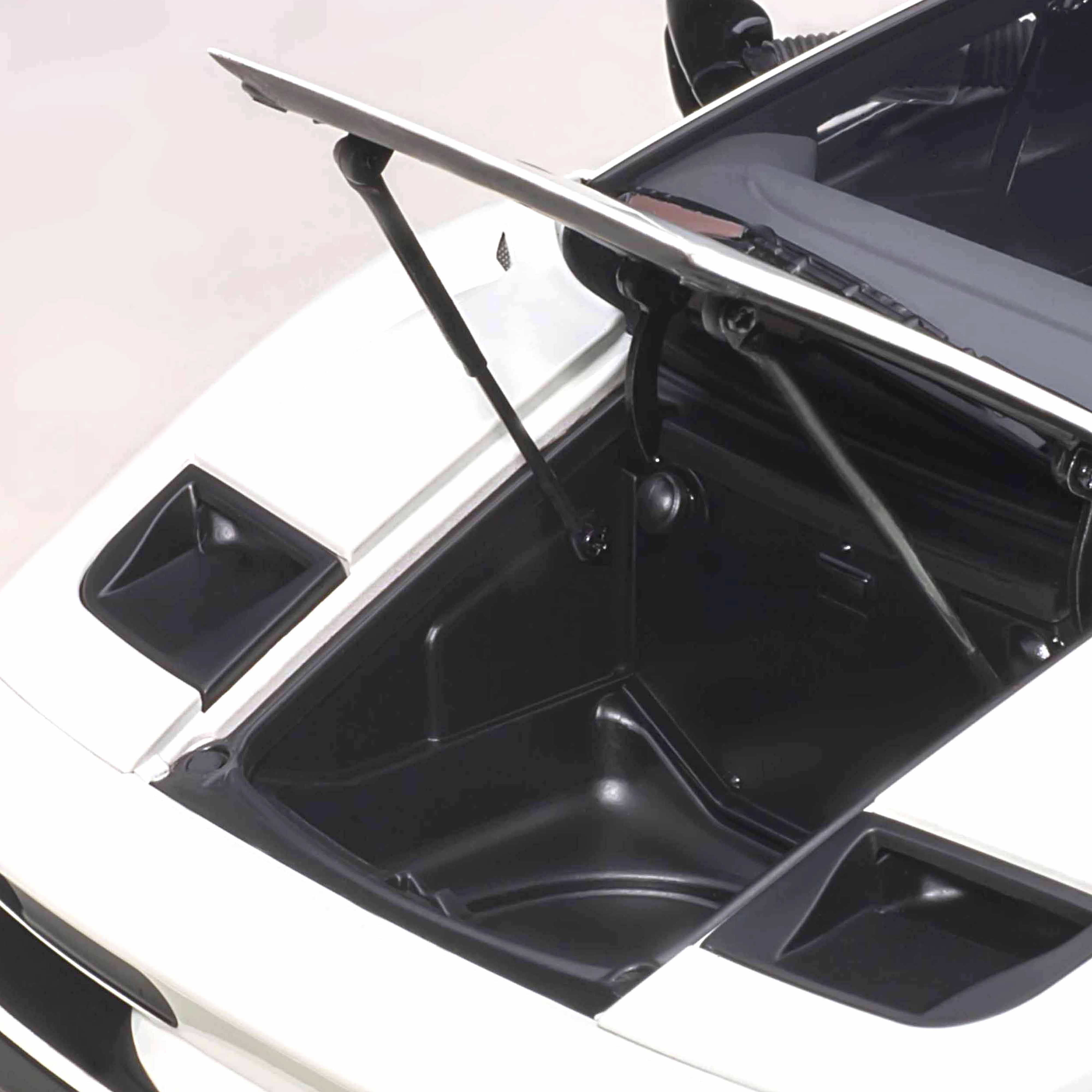 Lamborghini Diablo SV-R Impact Blanc 1/18