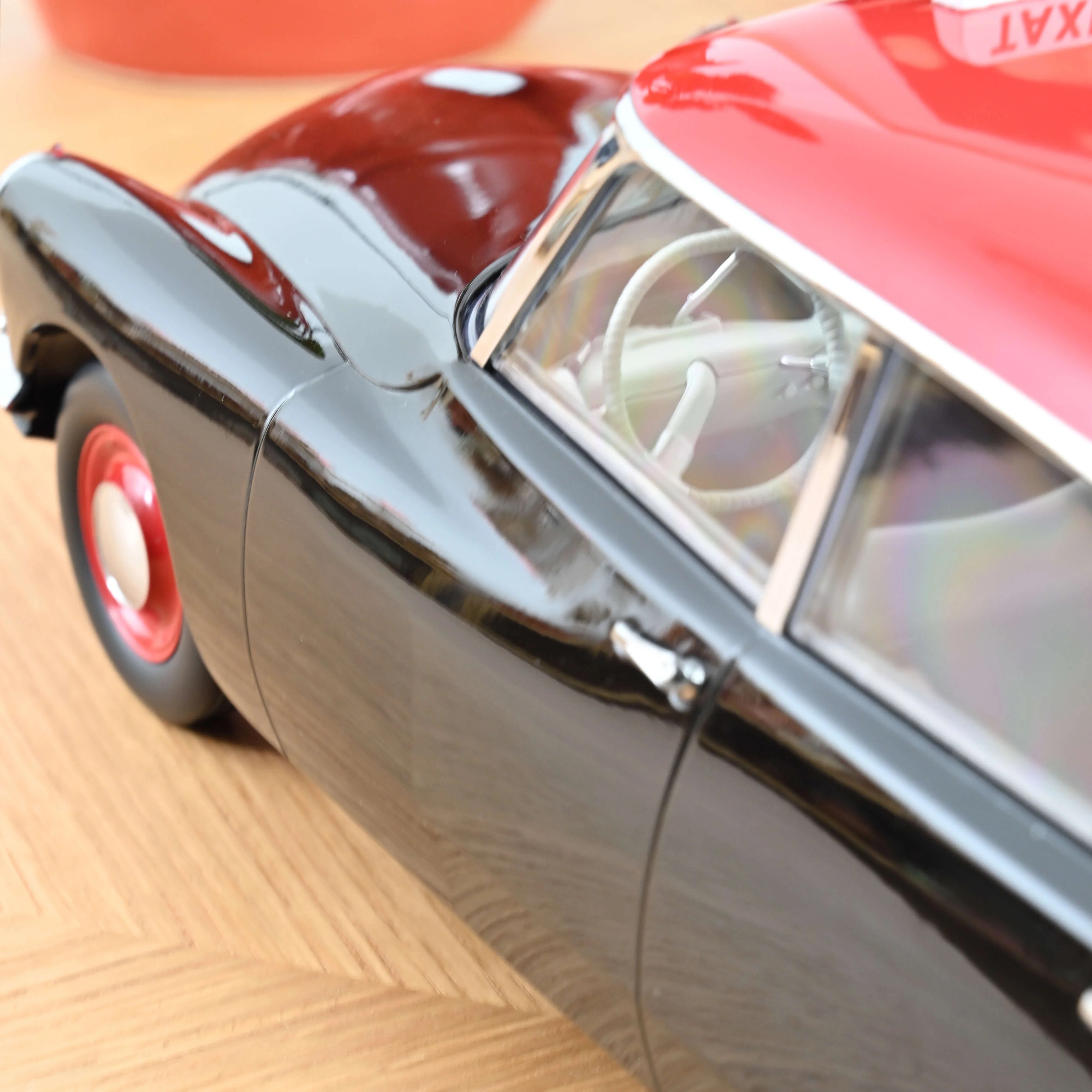 Citroën DS 19 1959 Taxi Parisien 1/12- 150pcs