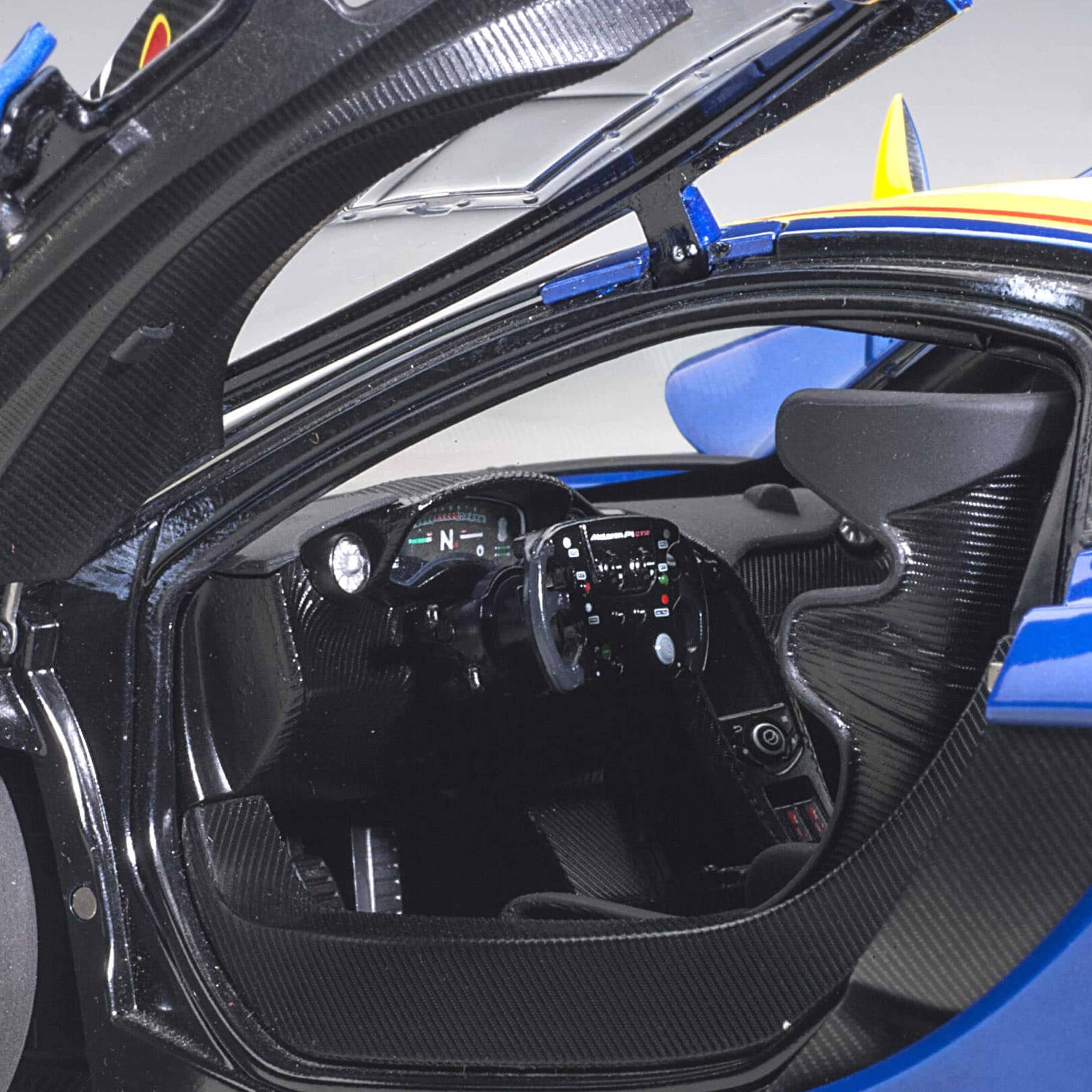 McLaren P1 GTR Bleu Métallique 1/18