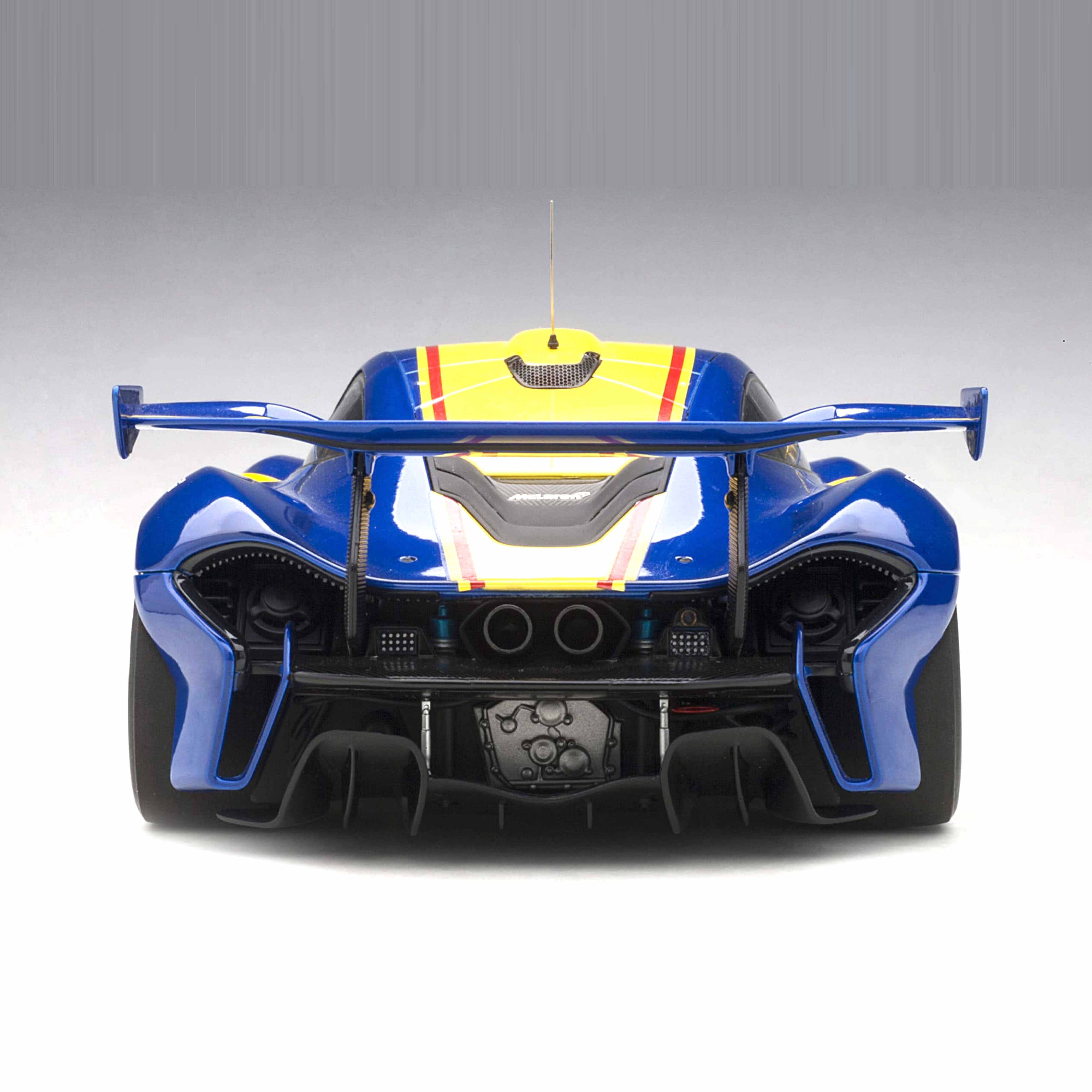 McLaren P1 GTR Bleu Métallique 1/18