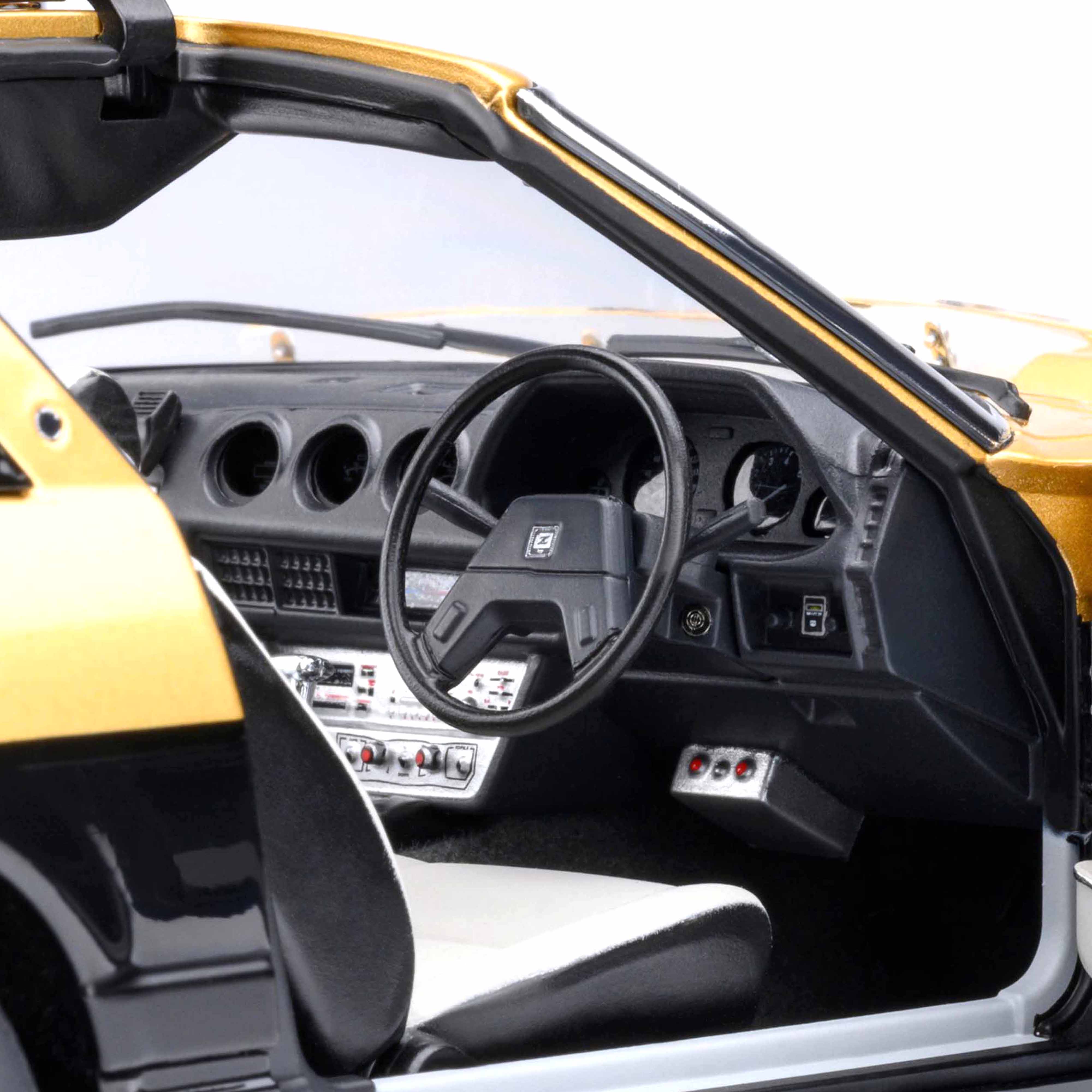 Nissan Fairlady Z (S130) Seibu-Keisatsu Super Z 1/18