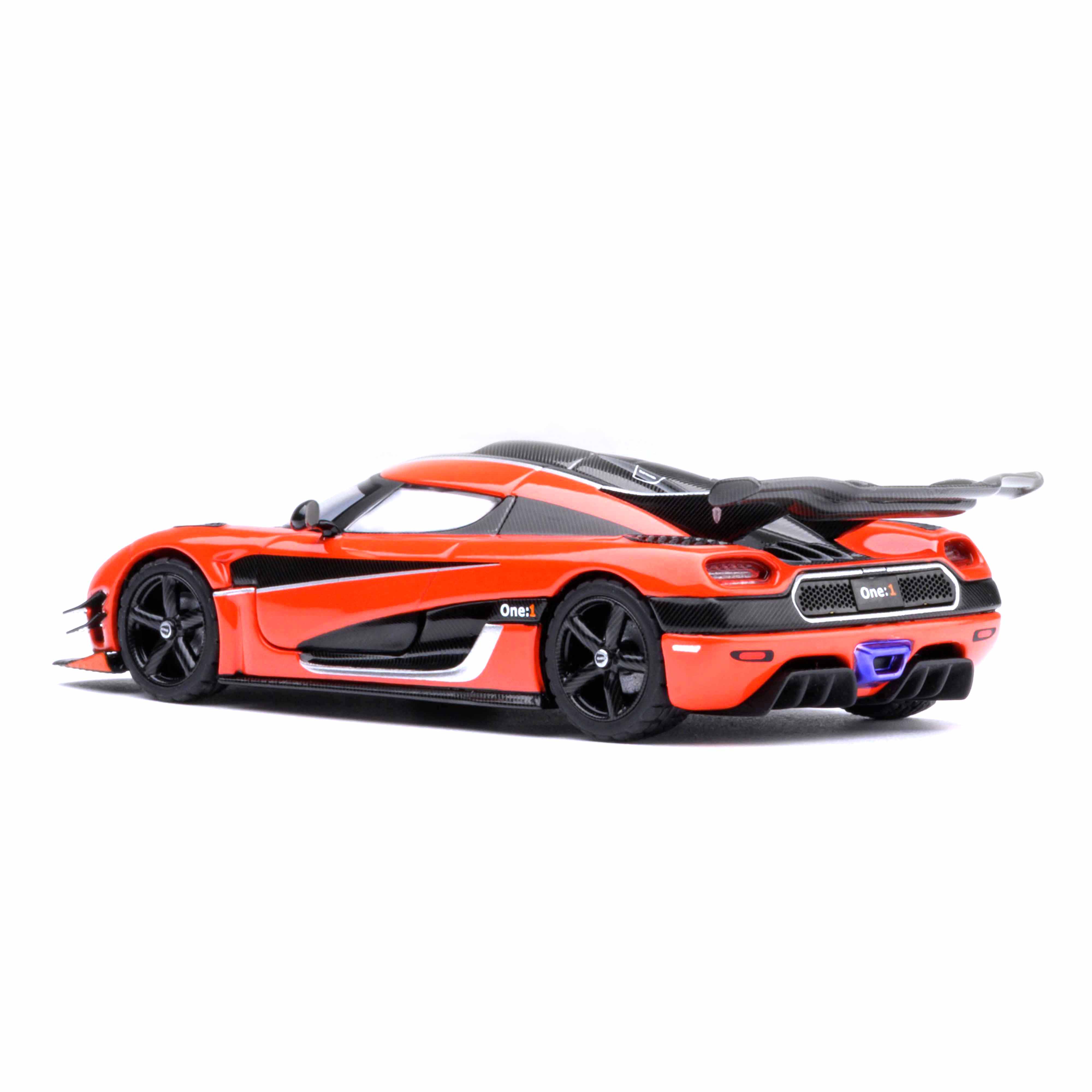 Koenigsegg One : 1 Orange lave/Fibre de carbone/Bandes argentées 1/64