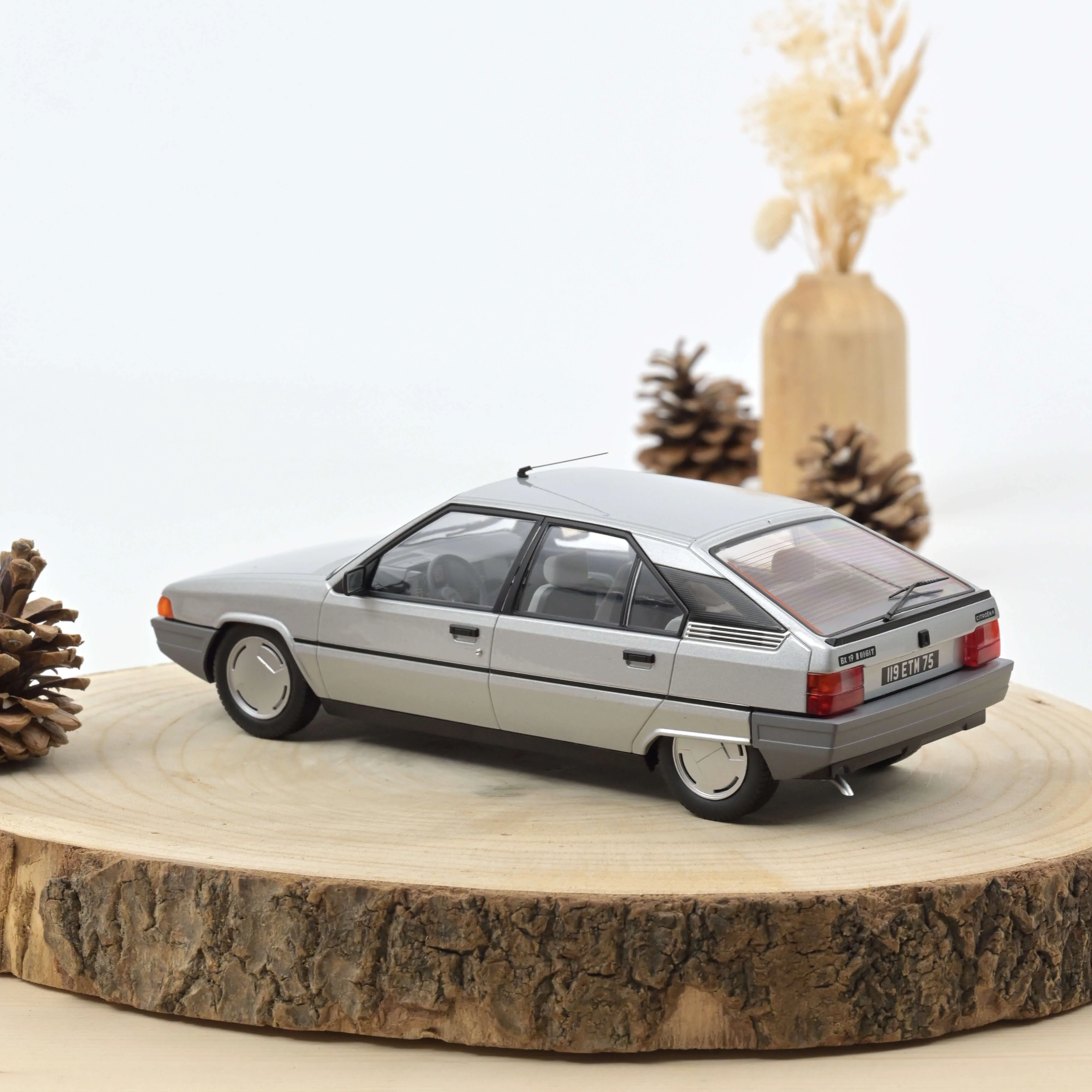 Citroën BX 19 DIGIT 1985 Gris Perle 1/18ème - 300pcs