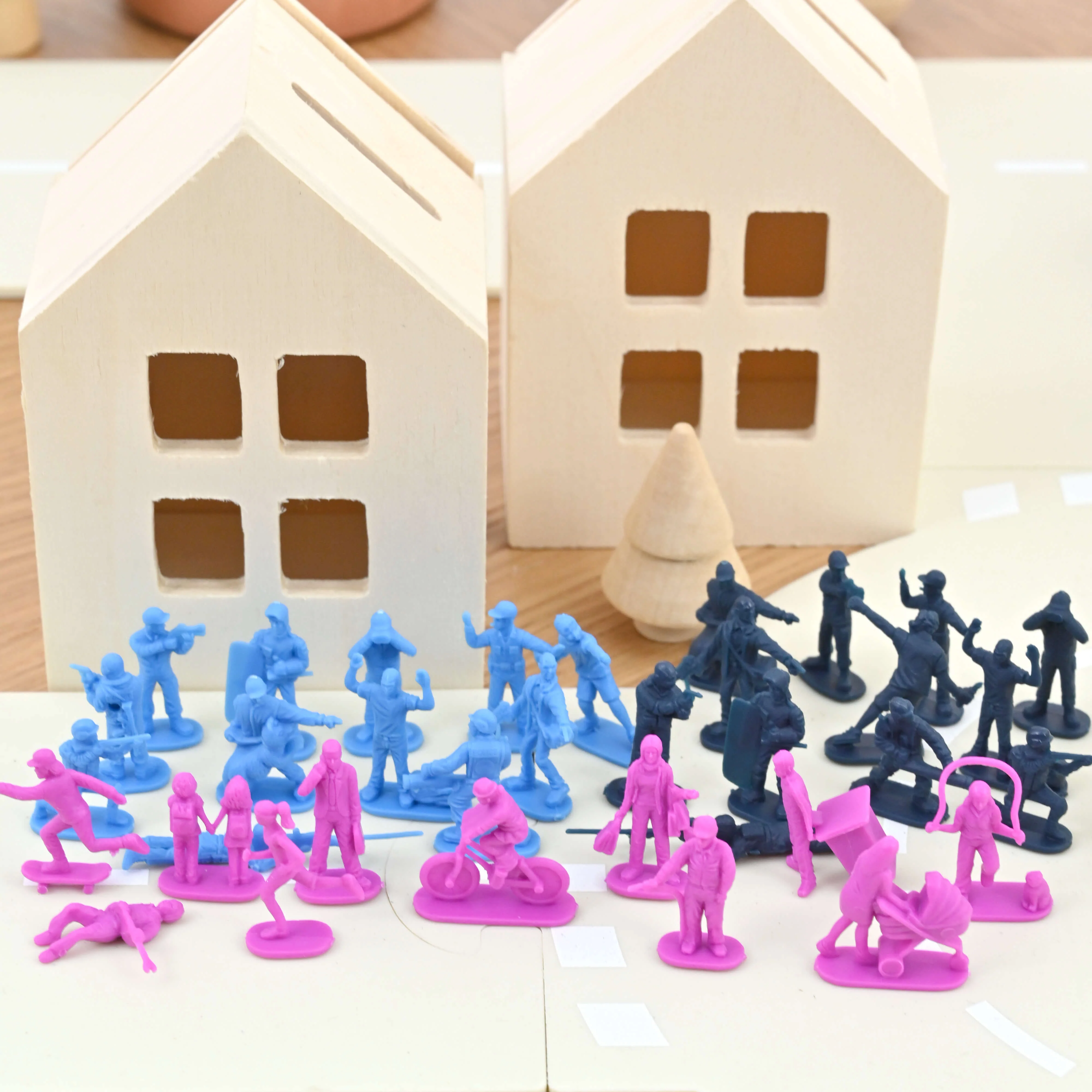 Figurines Police et Ville 1/64 (36 pcs)