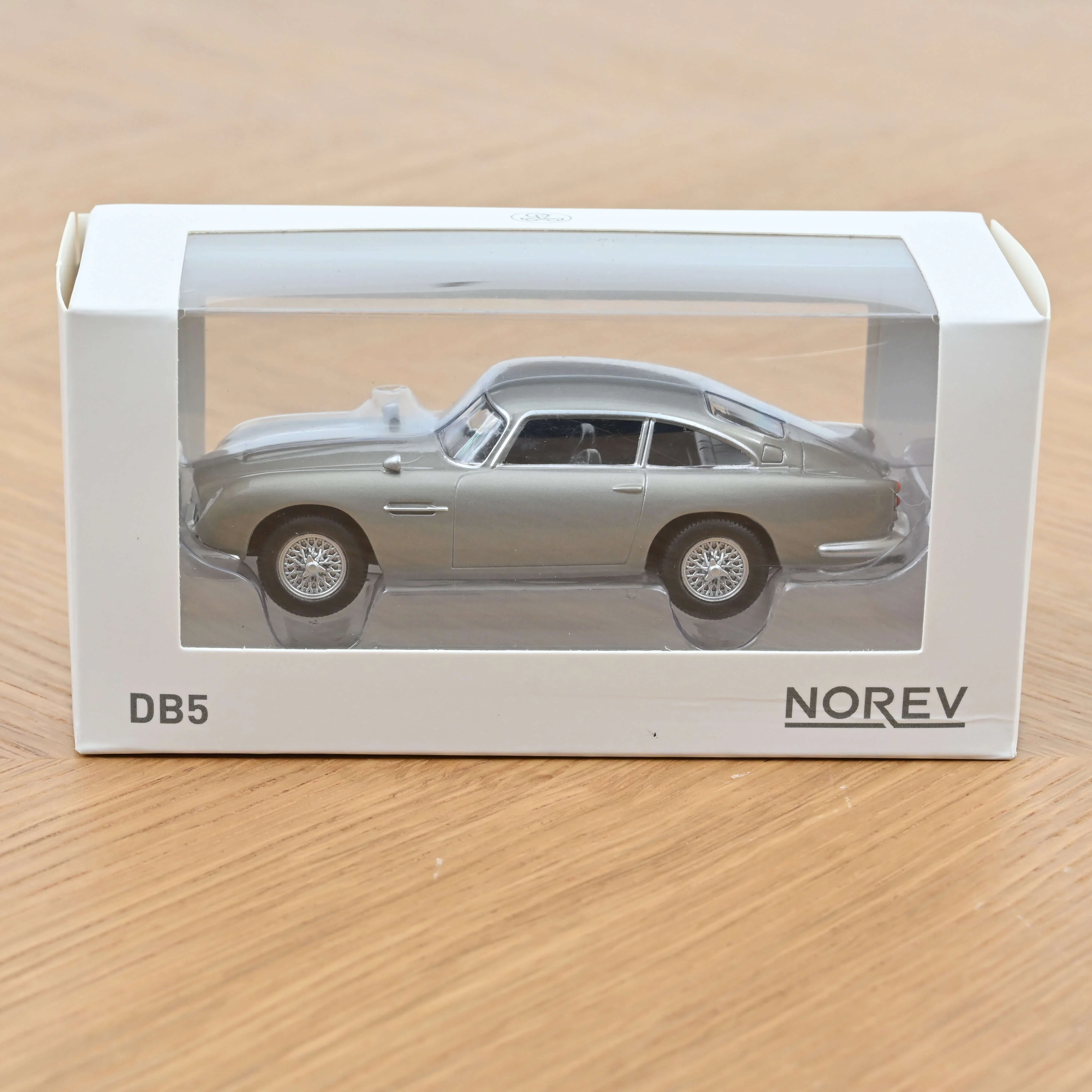 Aston Martin DB5 1963 Gris Bouleau Argenté Jet-car 1/43