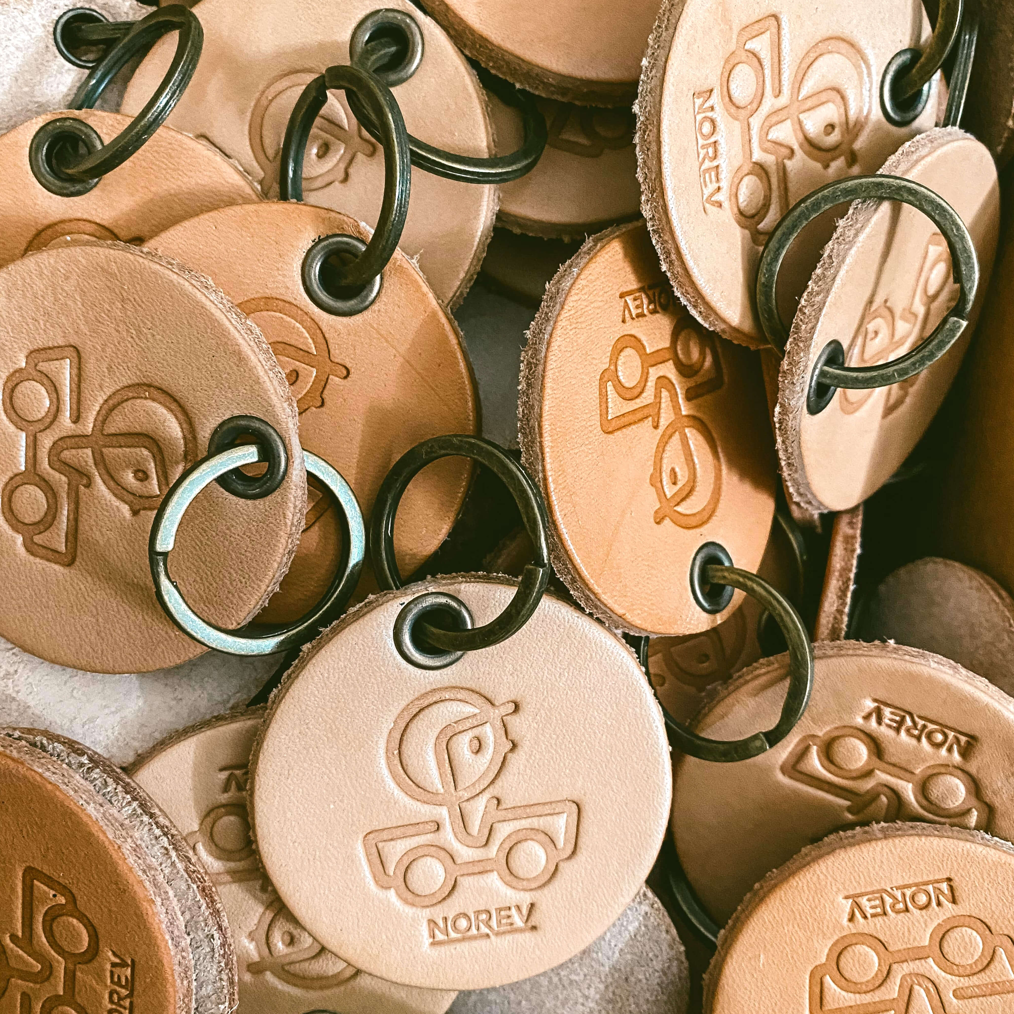 Porte-clés rond en cuir