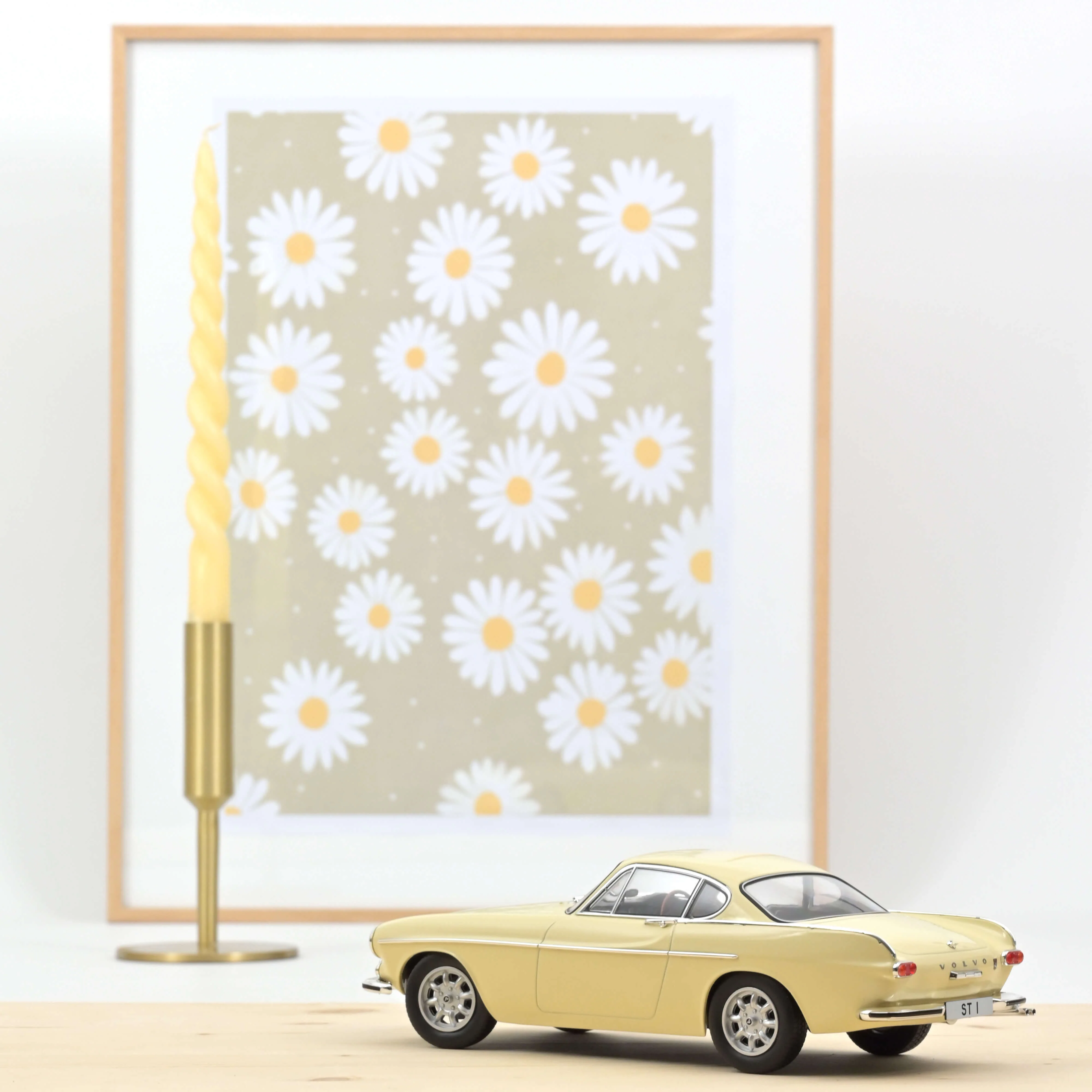 Volvo 1800 S 1967 Beige 1/18 - 600pcs