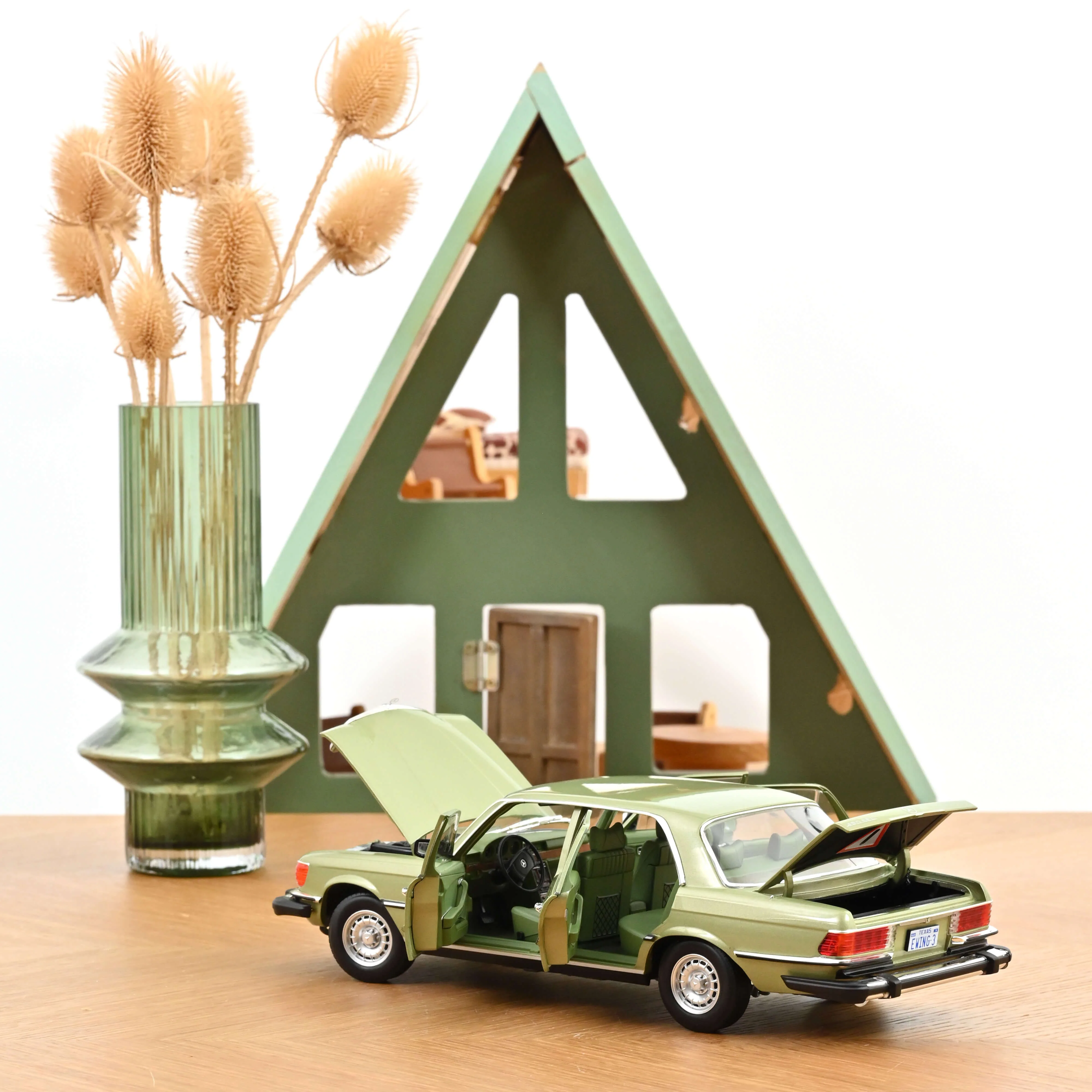 Mercedes-Benz 450 SEL Vert Argent US TV-Version 1979 1/18