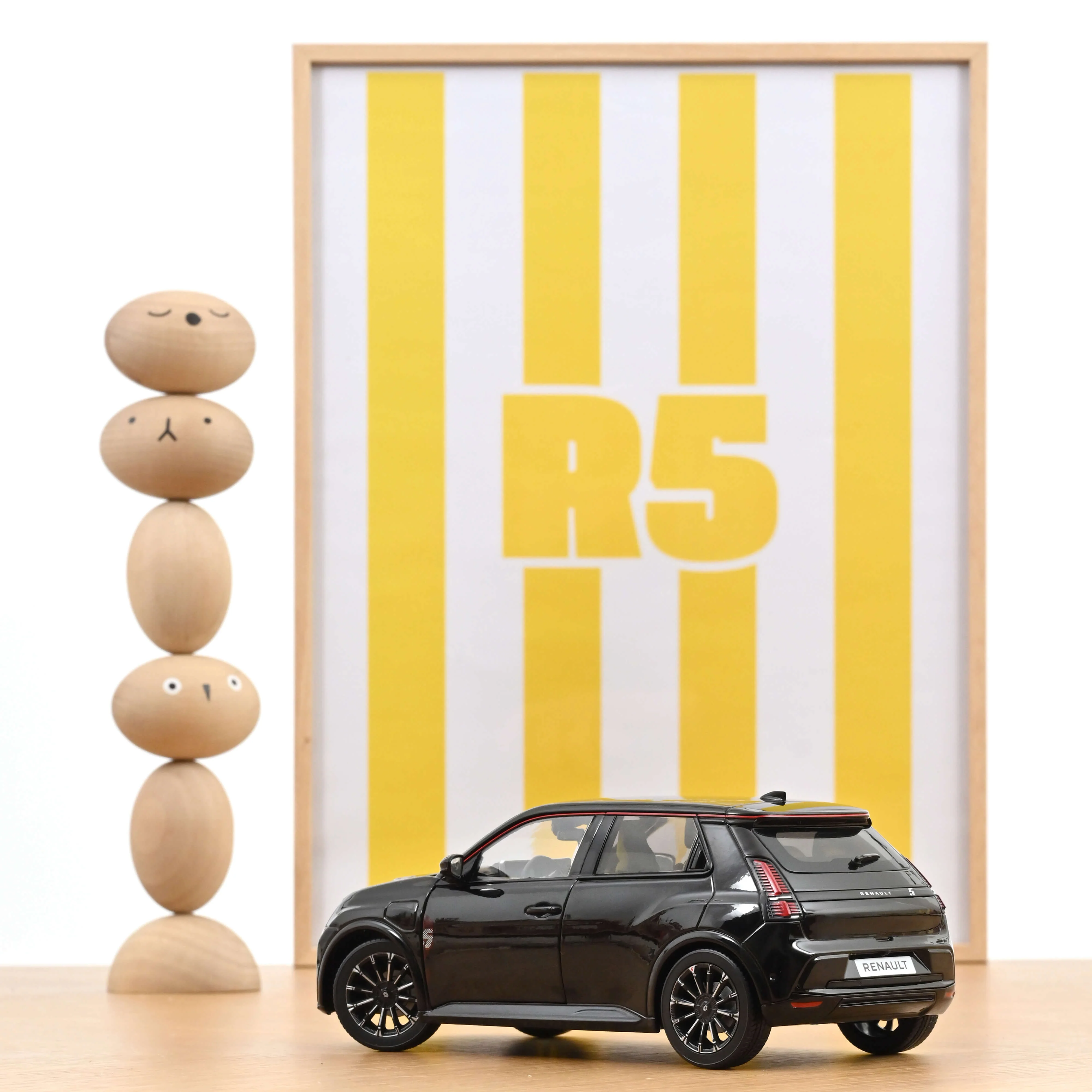 Renault 5 E-Tech Electrique 2024 Noir Etoilé 1/18 - 300pcs