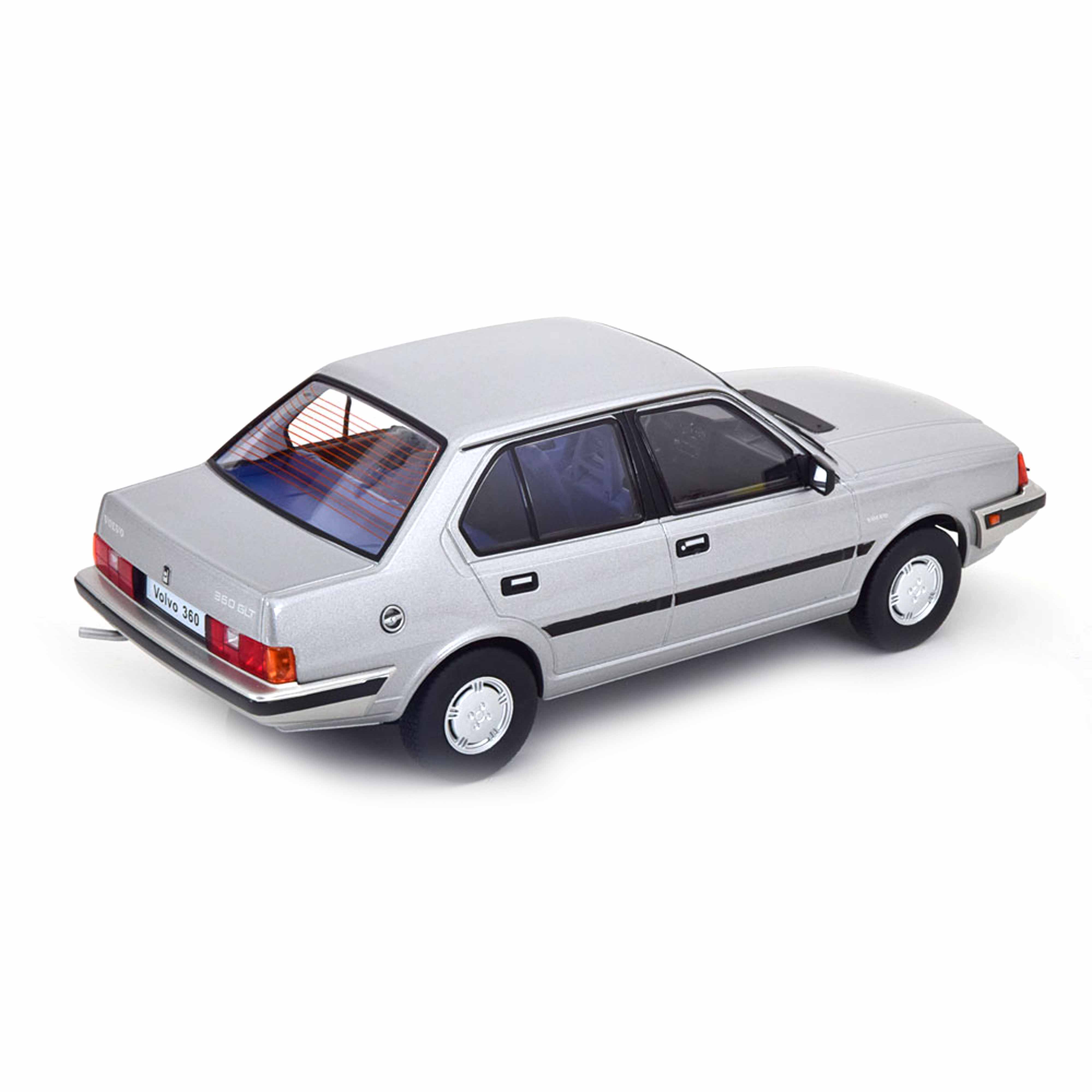 Volvo 360 1987 Argent 1/18