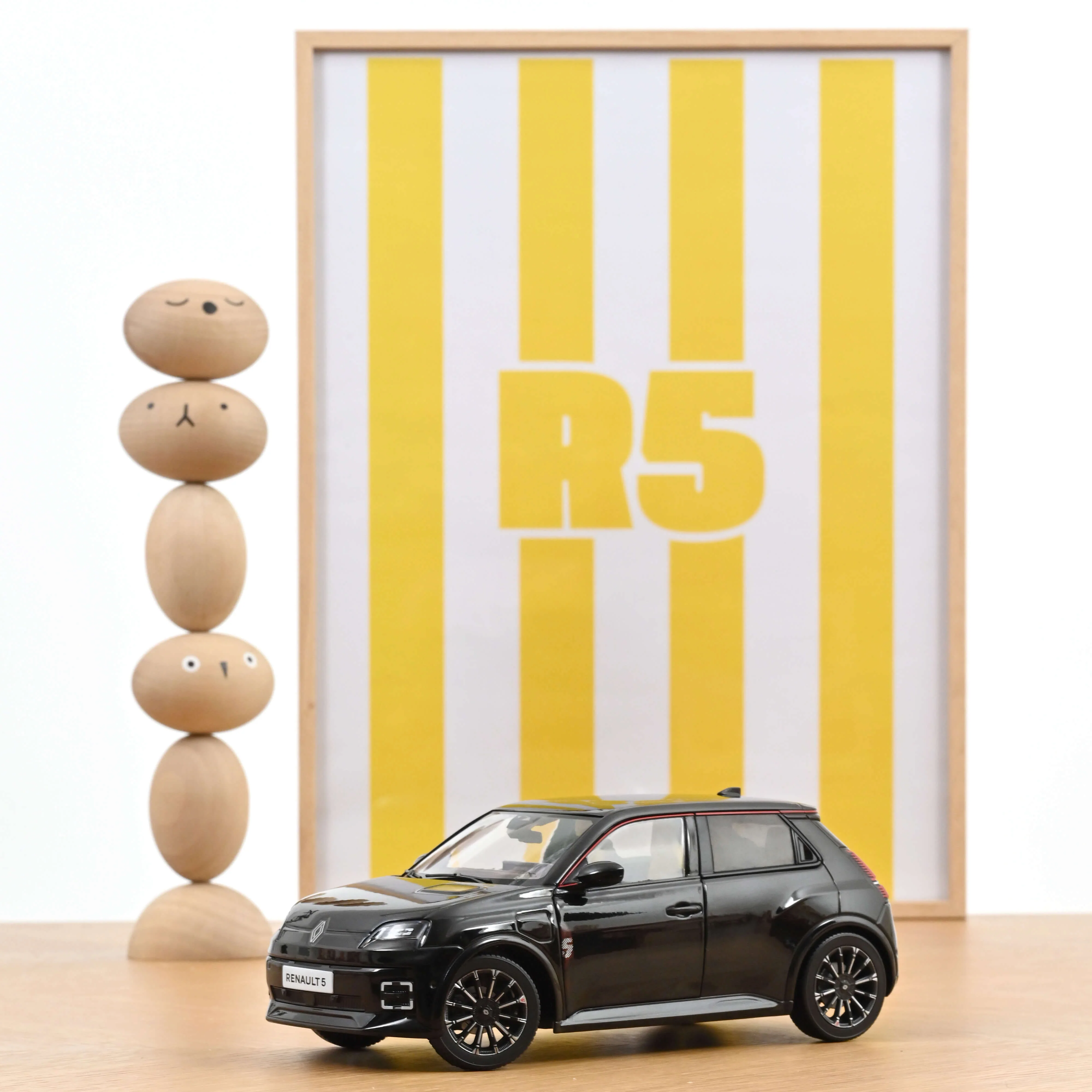Renault 5 E-Tech Electrique 2024 Noir Etoilé 1/18 - 300pcs