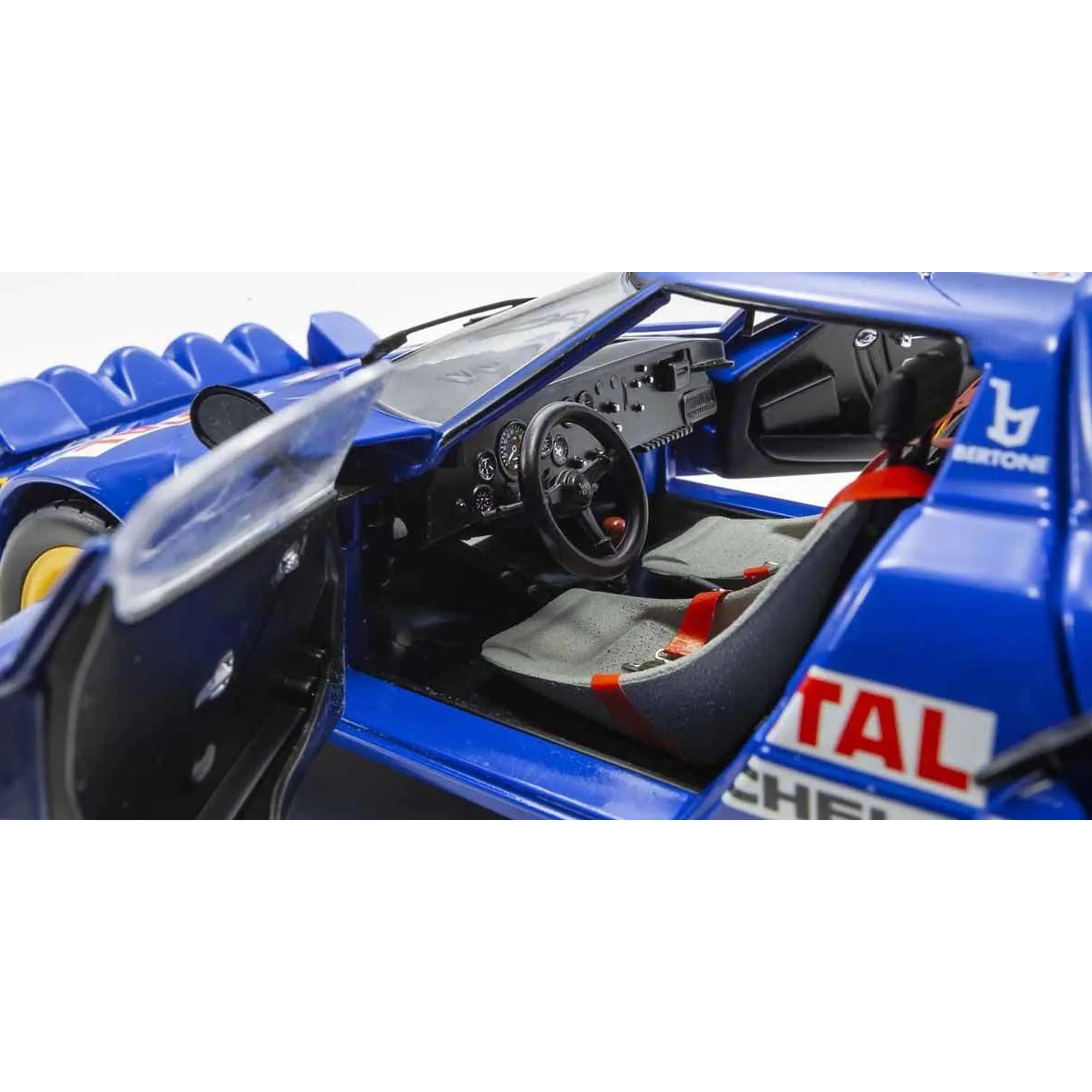 Lancia Stratos HF 1976 Tour de Corse Bleu (N°5) 1/18