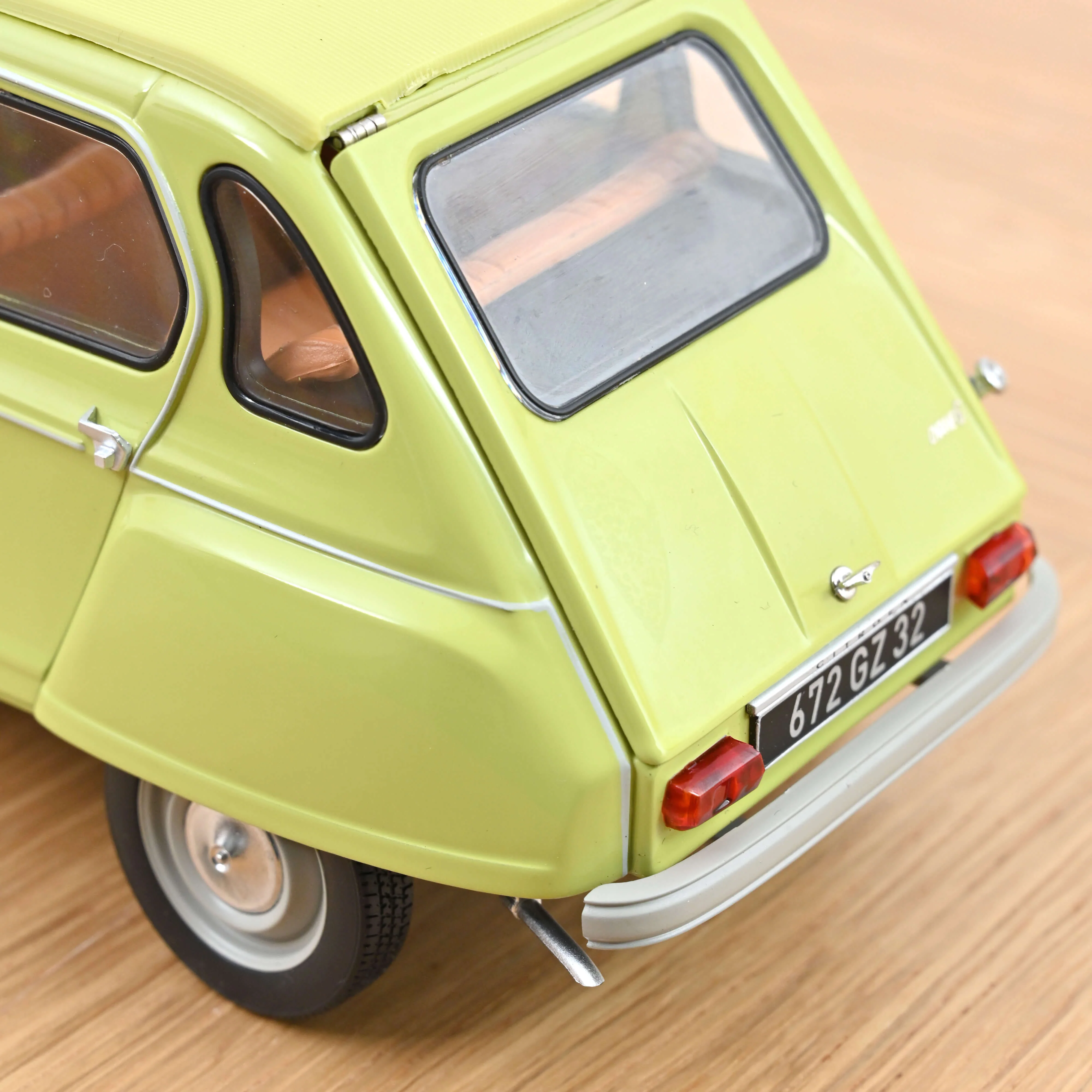 Citroën Dyane 6 1970 Jaune Calabre 1/18 - 300pcs