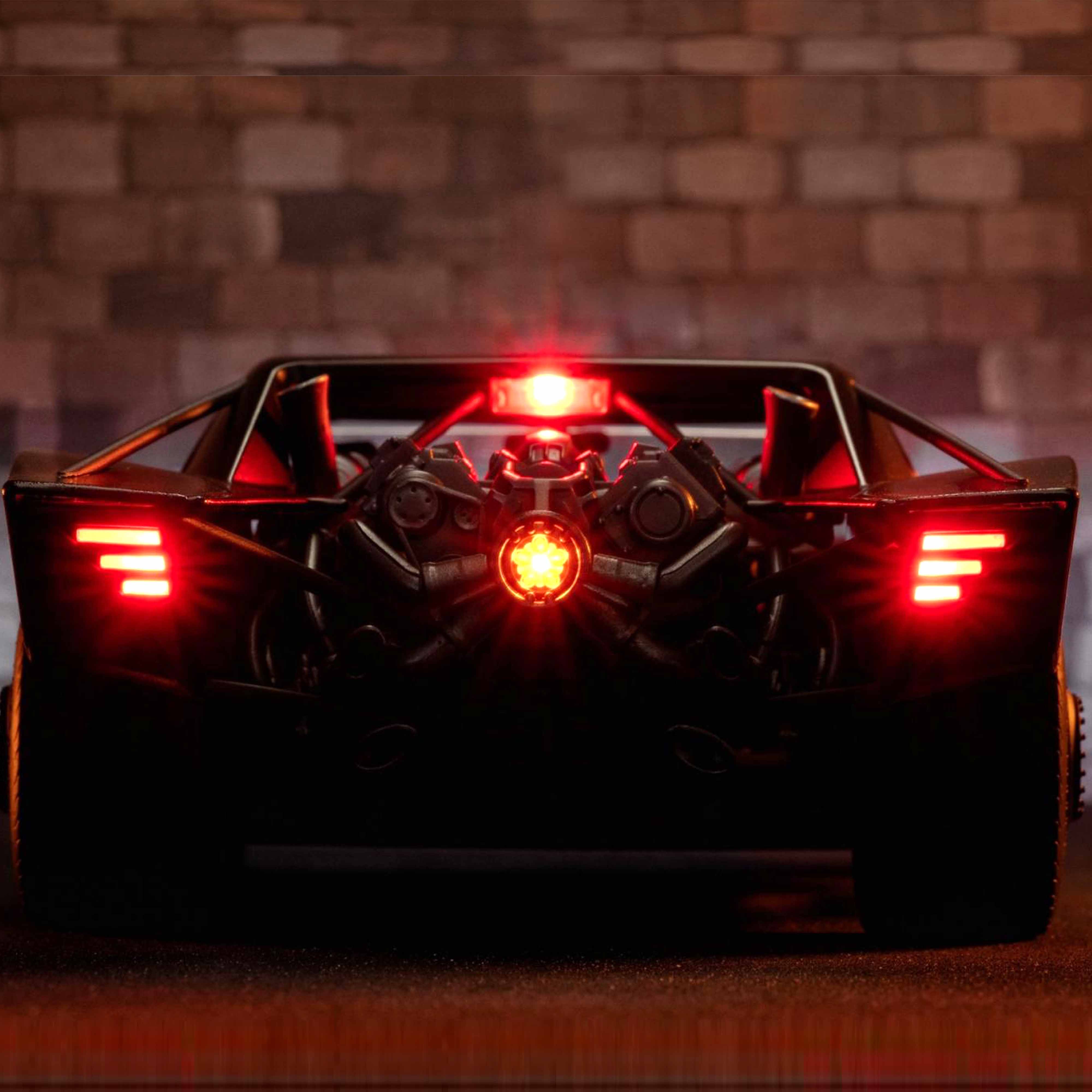 Batmobile « The Batman » Noir DC Comics 2022 1/18