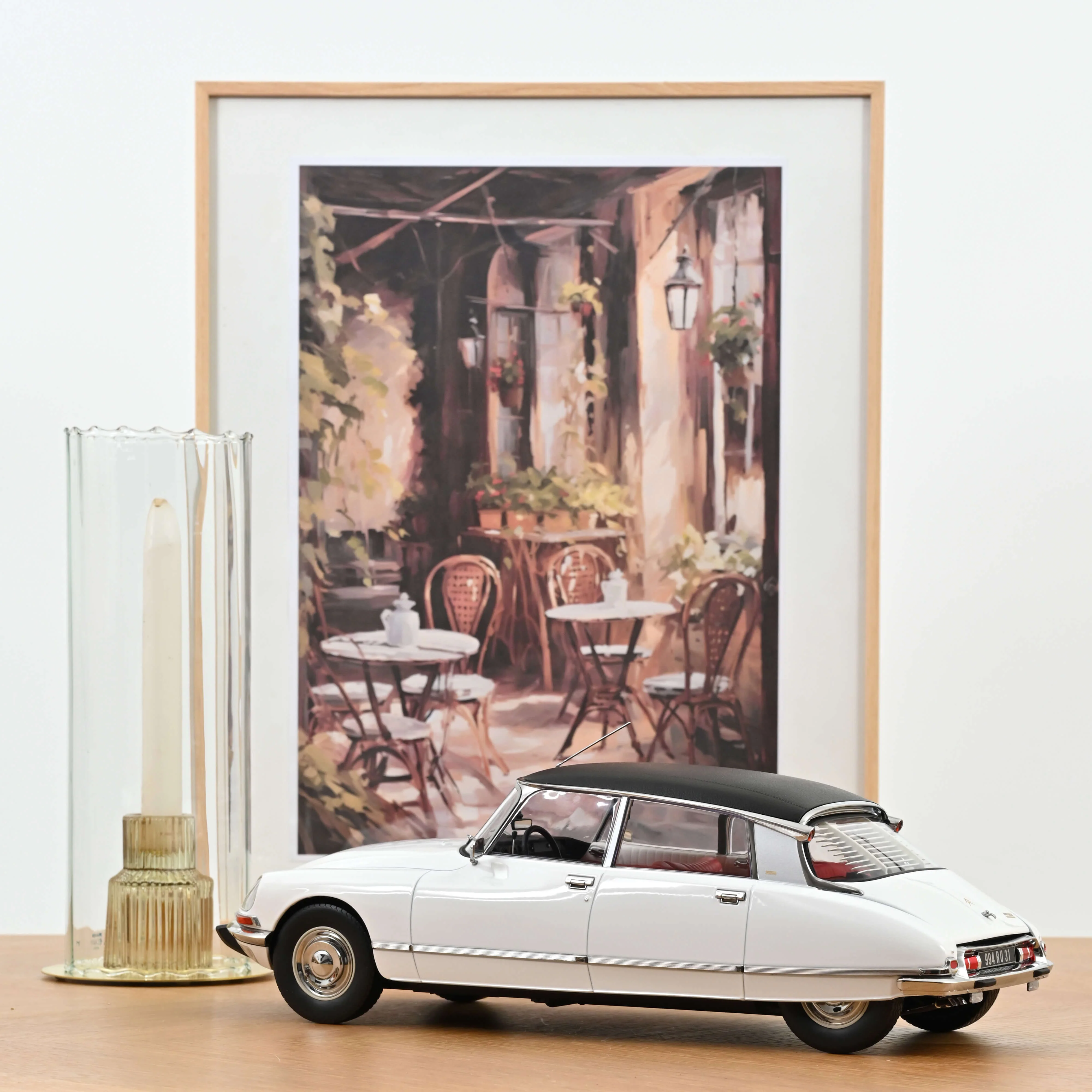 Citroën DS 23 Pallas 1973 Blanc et toit Vinyl Noir 1/12 - 200pcs