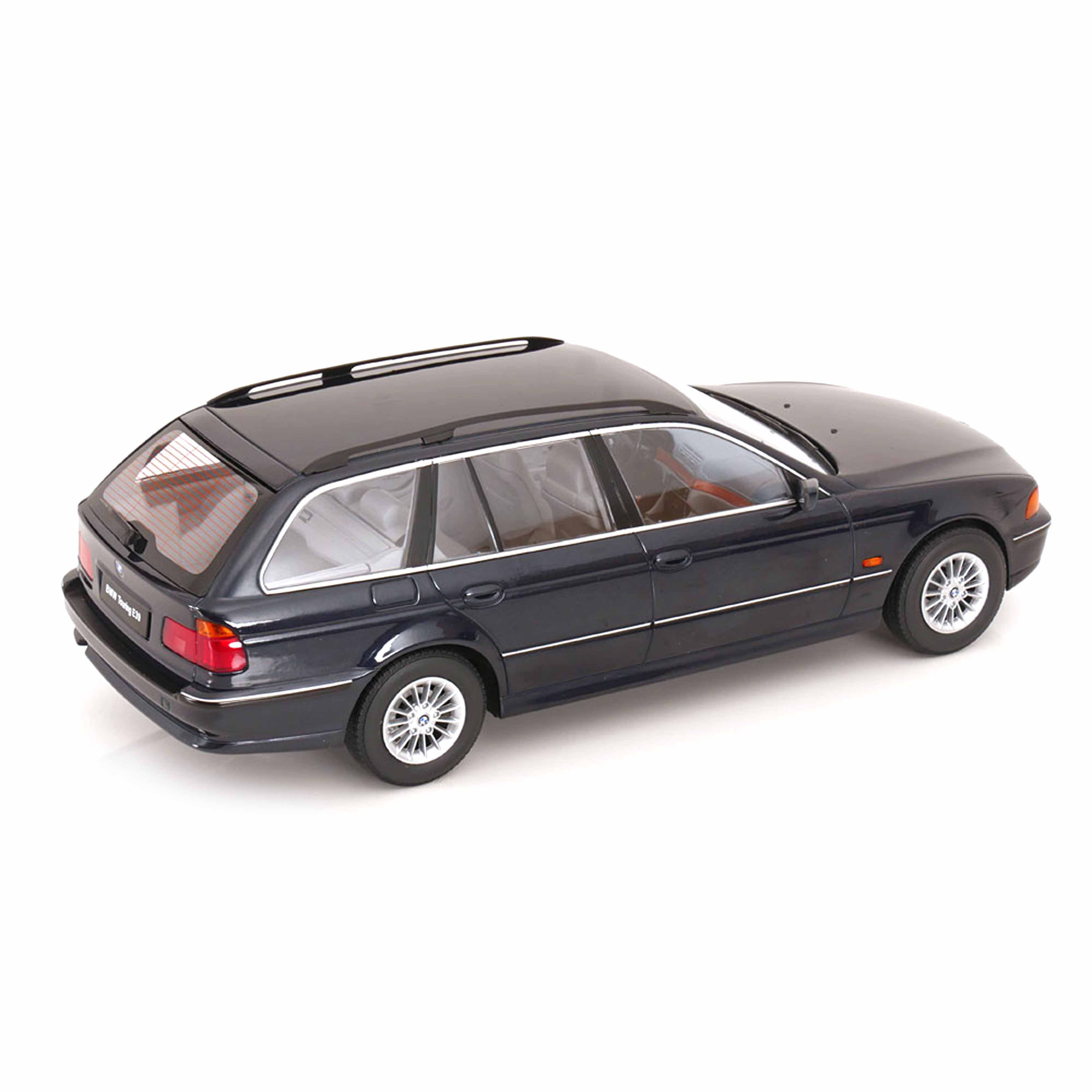 BMW Série 5 E39 Touring 1998 Bleu foncé métallisé 1/18