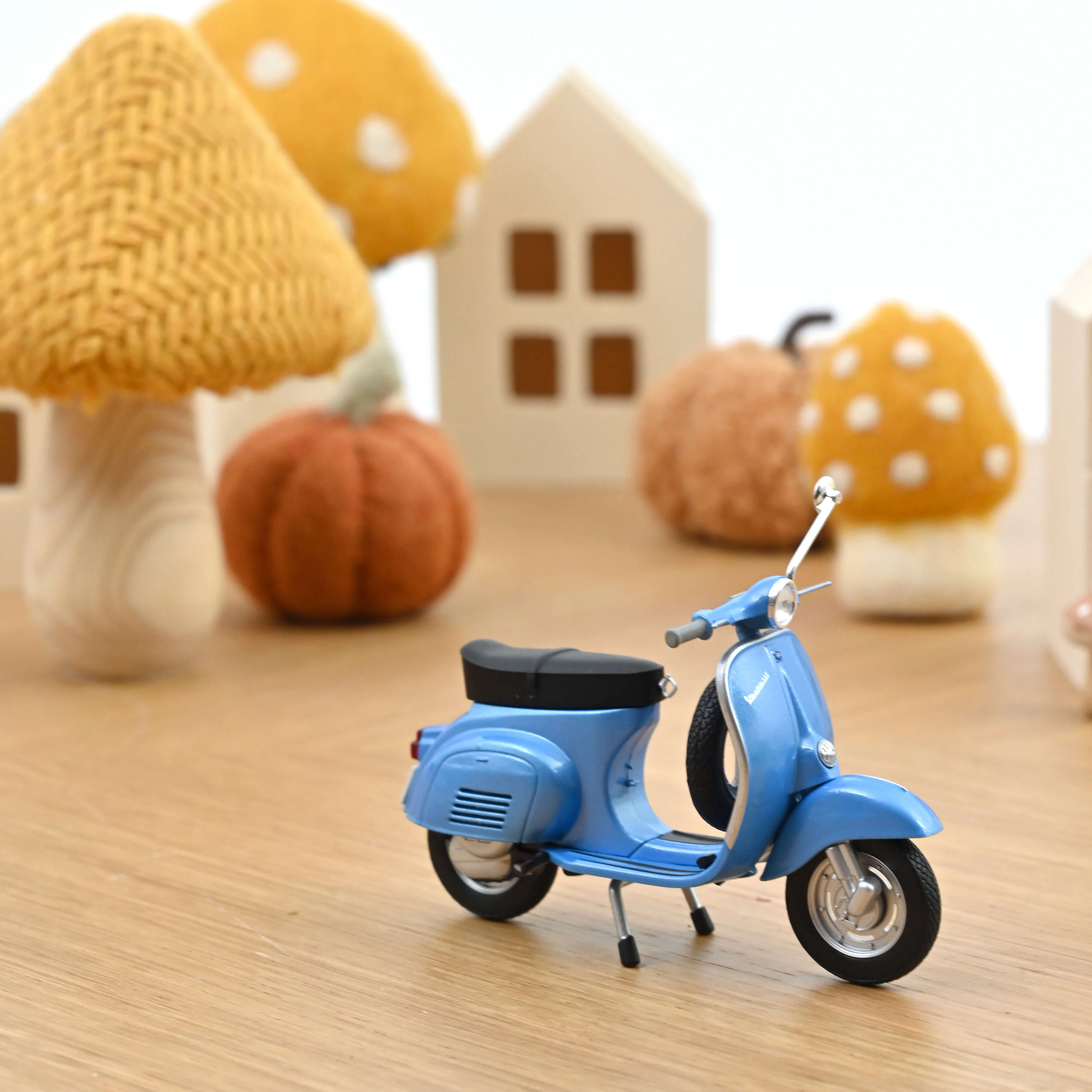 Vespa 125 Primavera 1968 Bleu Métallisé 1/18