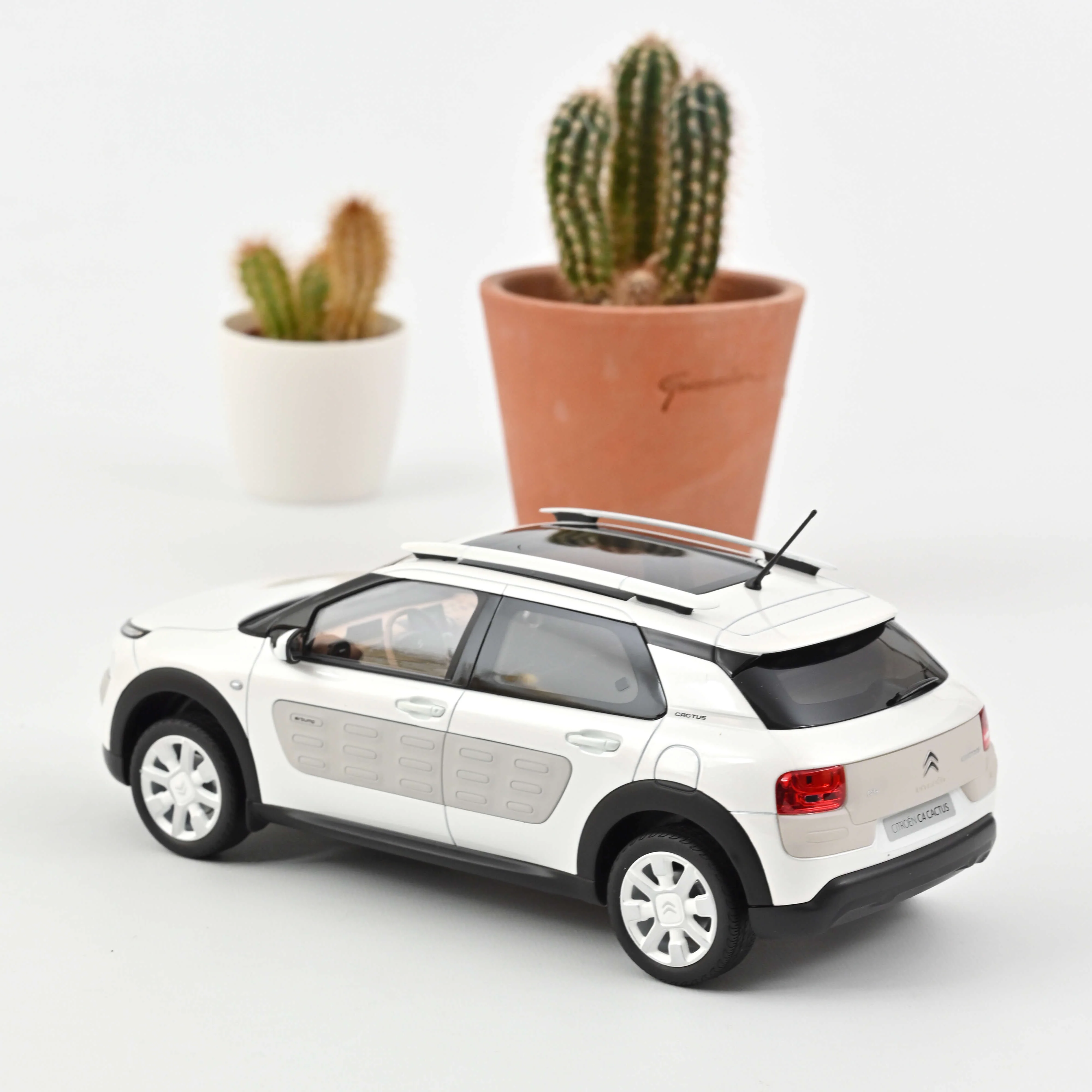 Citroën C4 CactusW 2016 Blanc Perle/Dune 1/18 - 200pcs