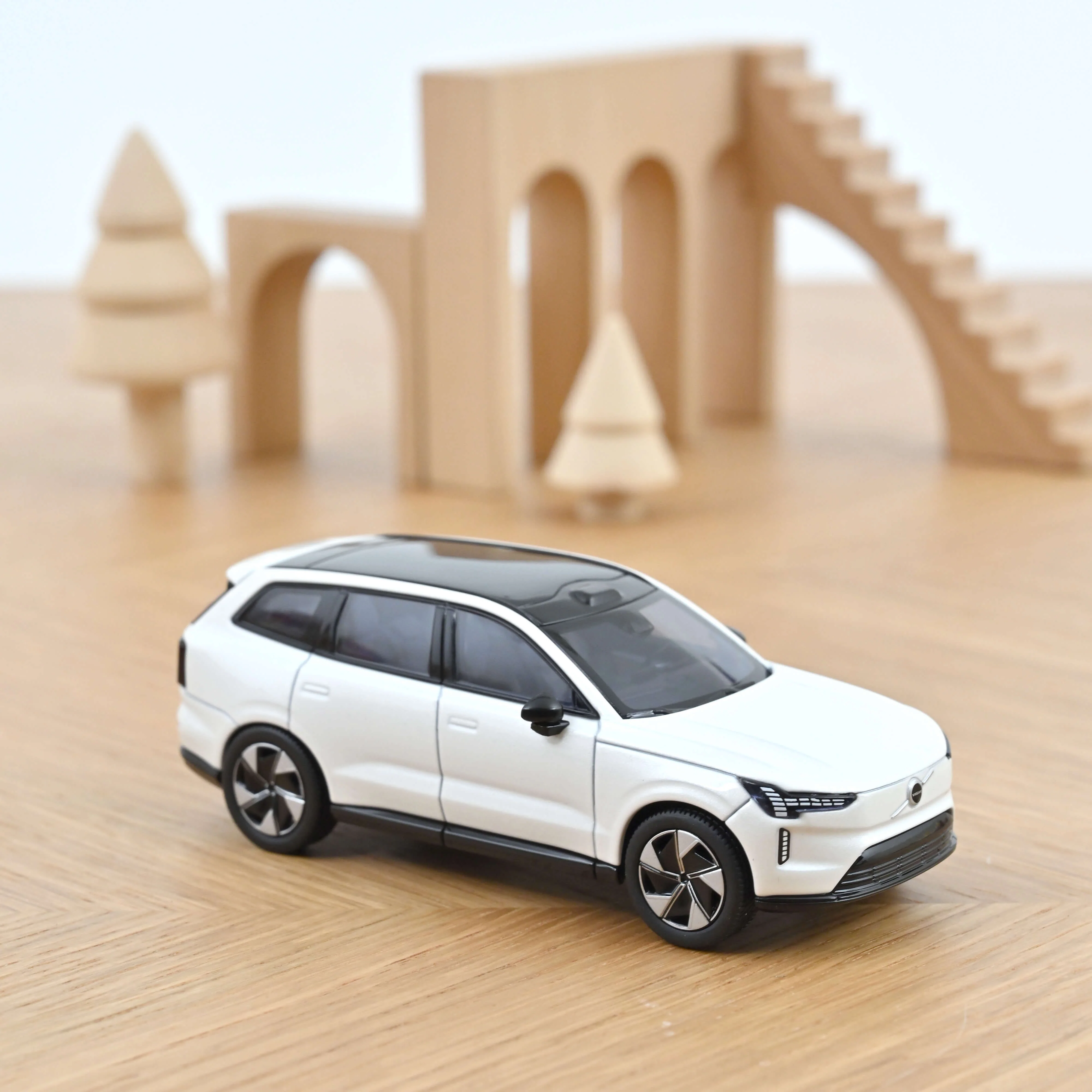 Volvo EX90 2024 Blanc Cristal 1/43